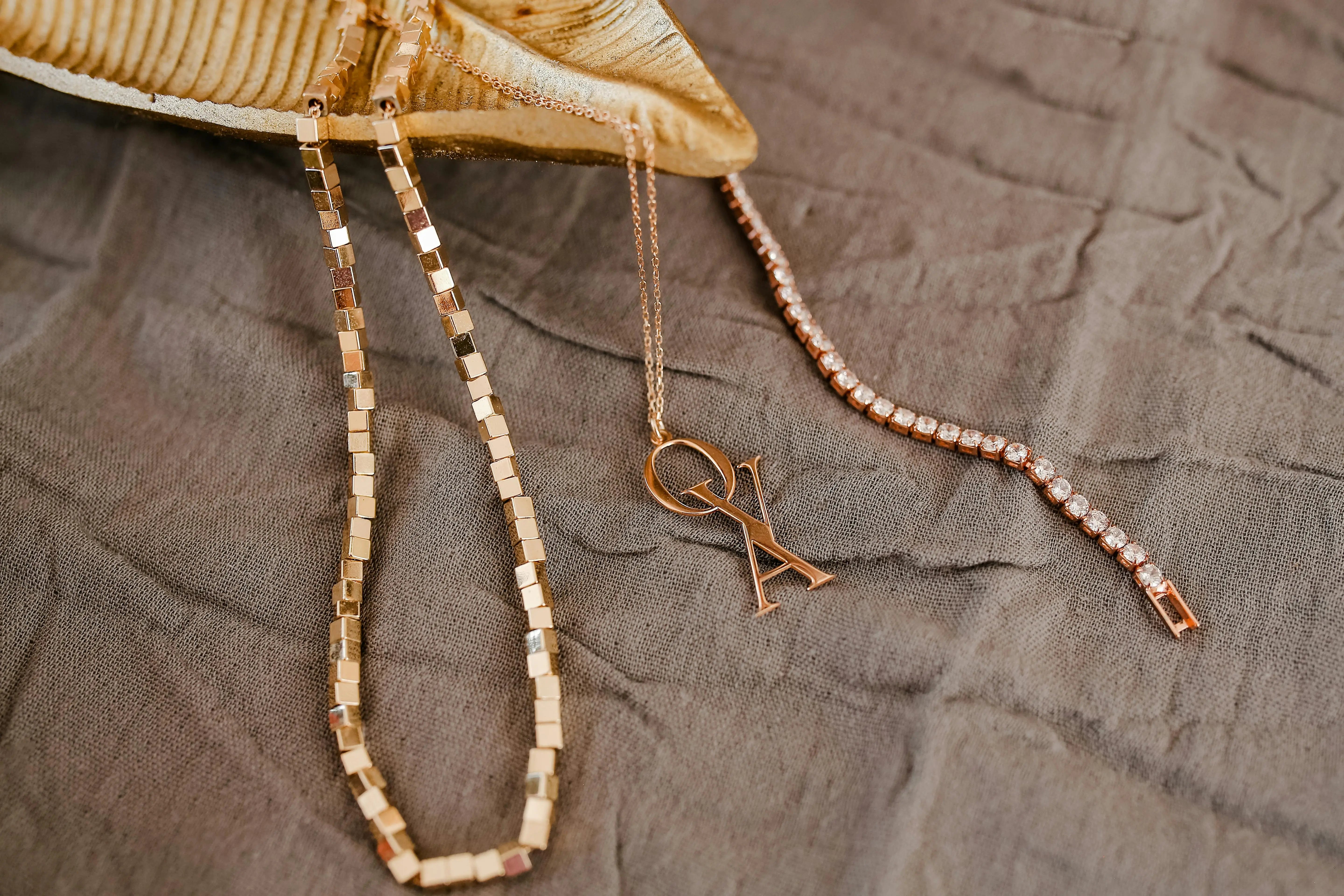 Irresistible Cuban Link Chain & Gold Necklace Guide