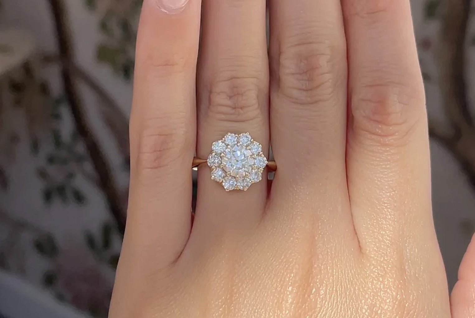Diamond Cluster Ring: The Smart Way to Get More Sparkle for Your Budget - MH ELEGANCE