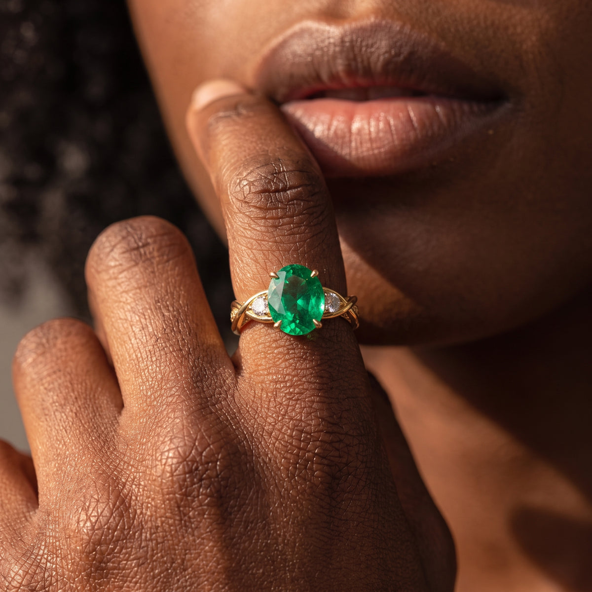 Bague croisée Liora deux tons émeraude