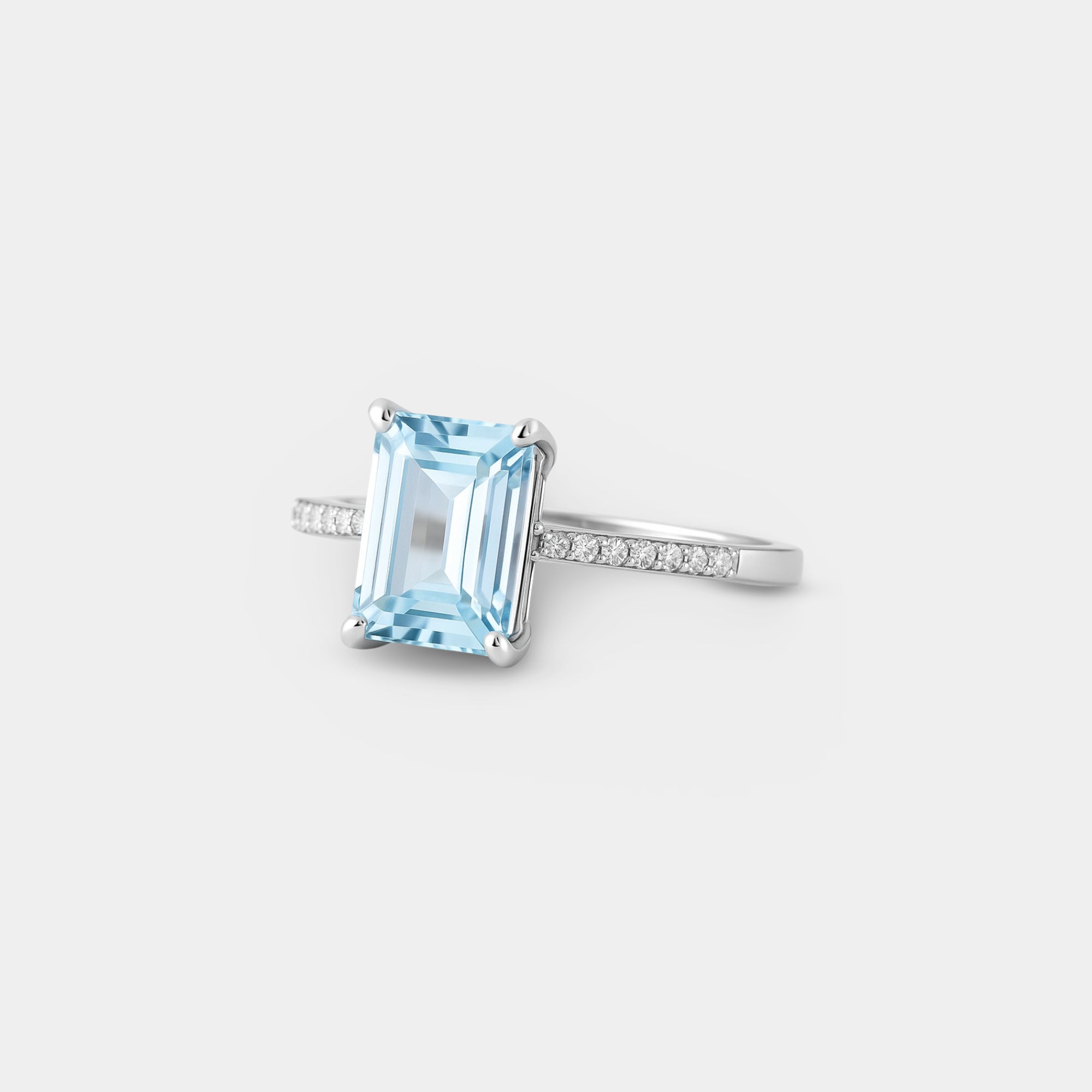 Eira Aquamarine Diamond Ring