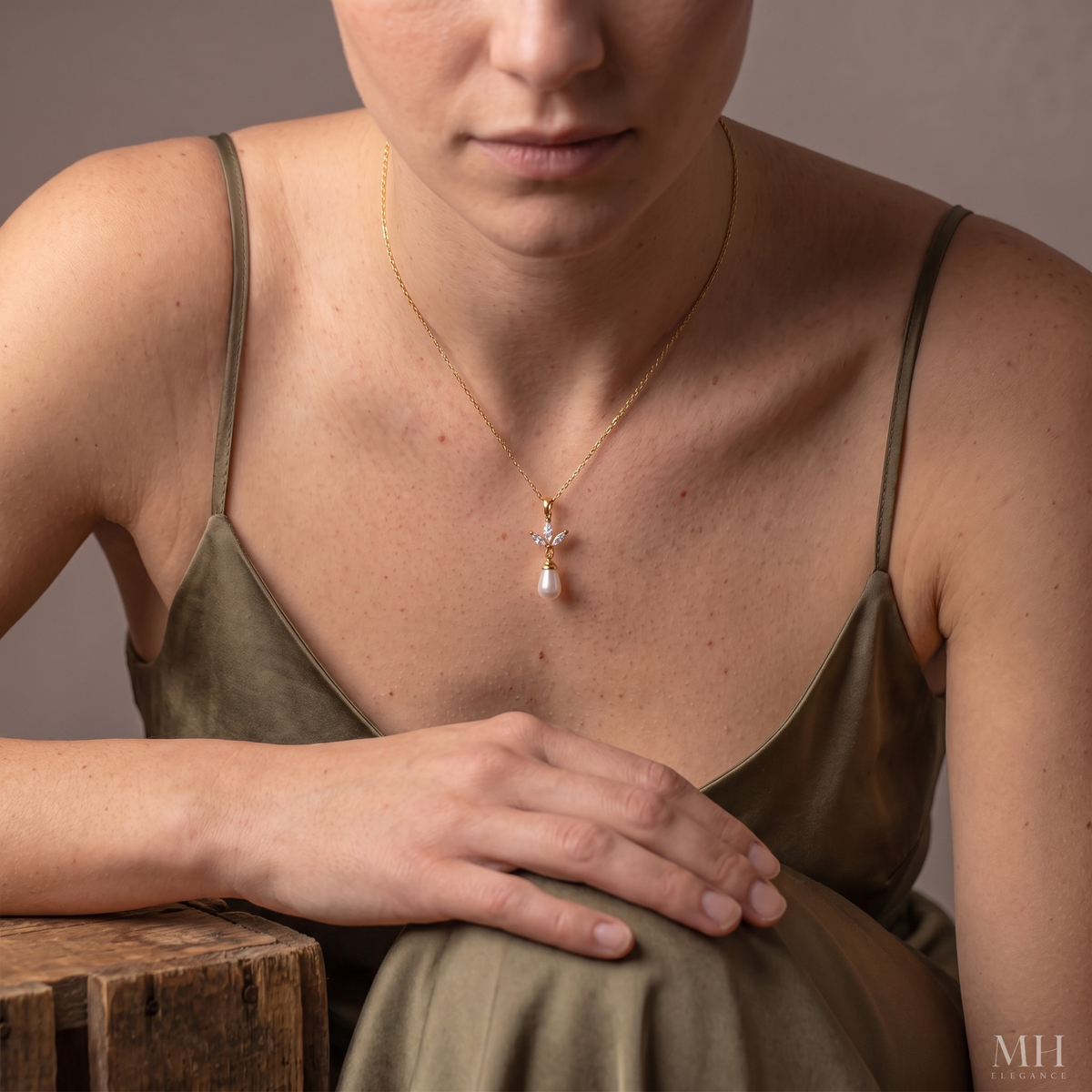 Leaf and Pearl Pendant Necklace | 14K Gold Plated Marquise CZ & Pearl – MH Elegance