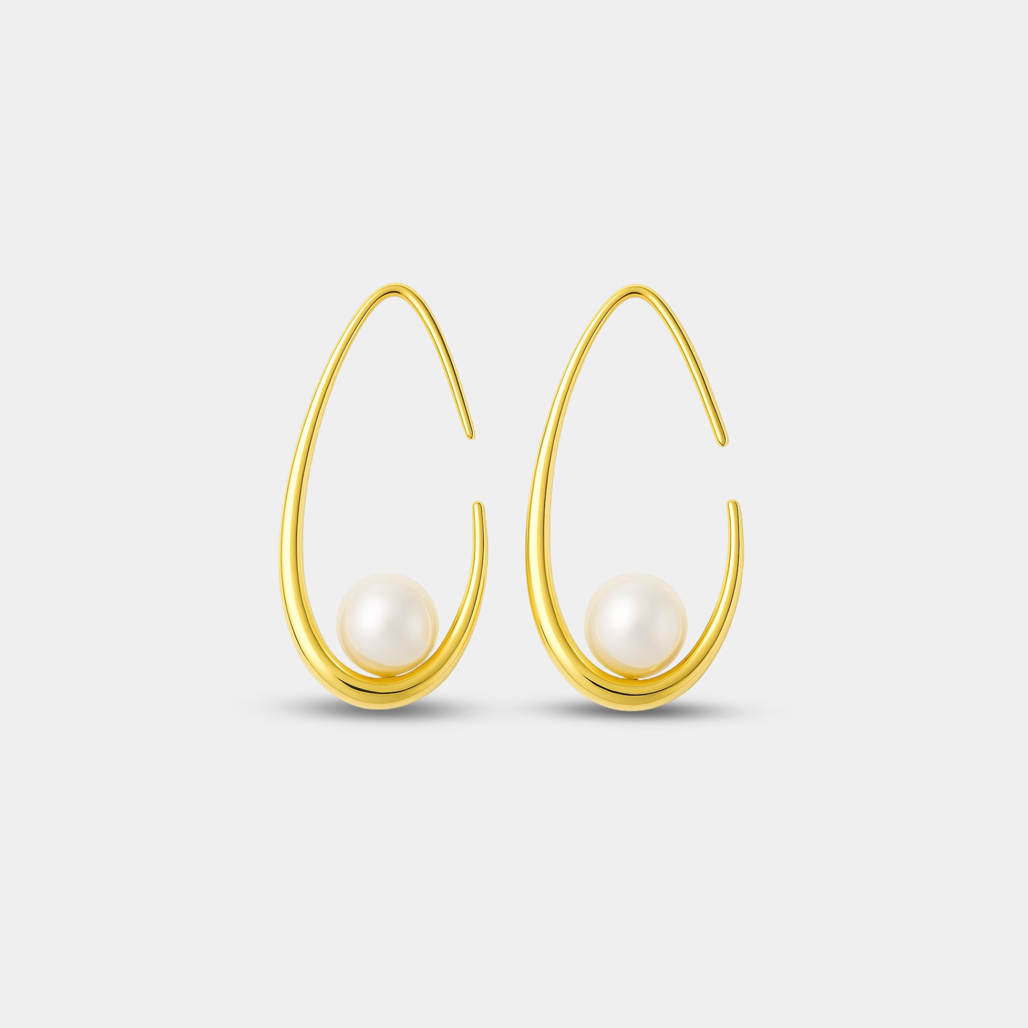 Elara Pearl Teardrop Earrings