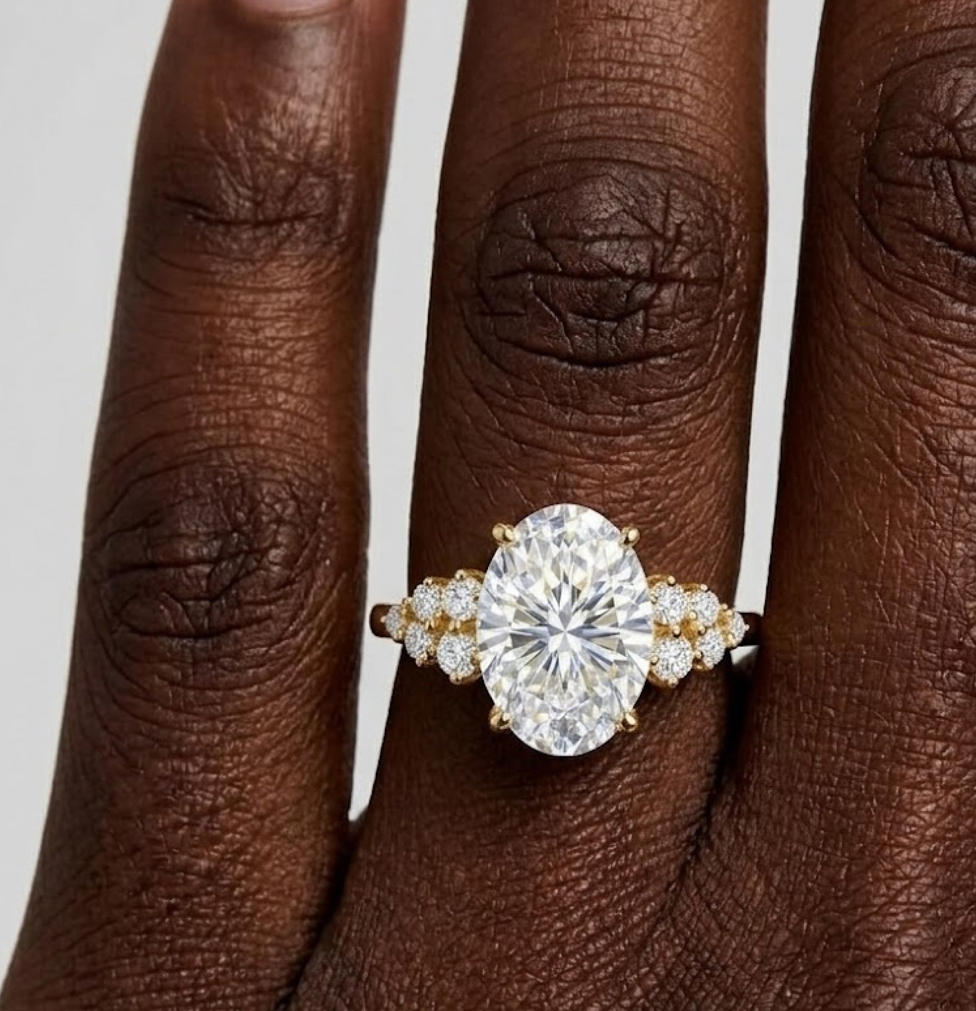 Bague de fiançailles plaquée or 14 carats en argent sterling avec taille ovale