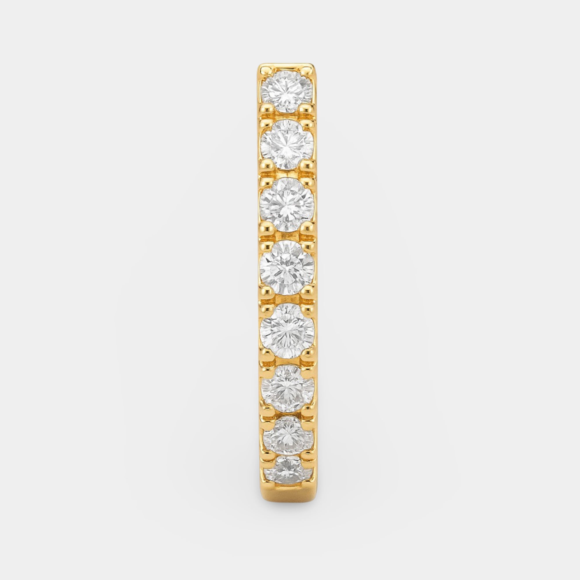 Pendientes de aro Huggie de diamantes de 14 quilates