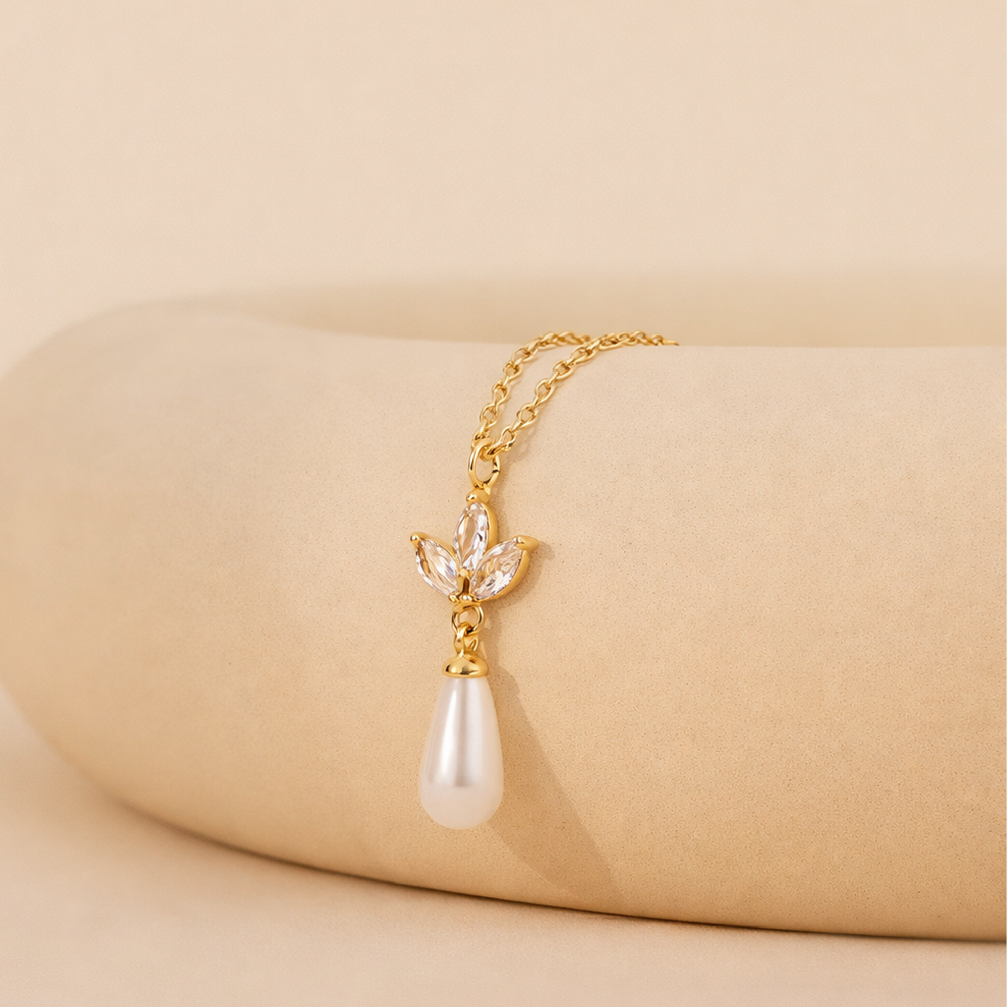 Pendentif Feuille et Perle