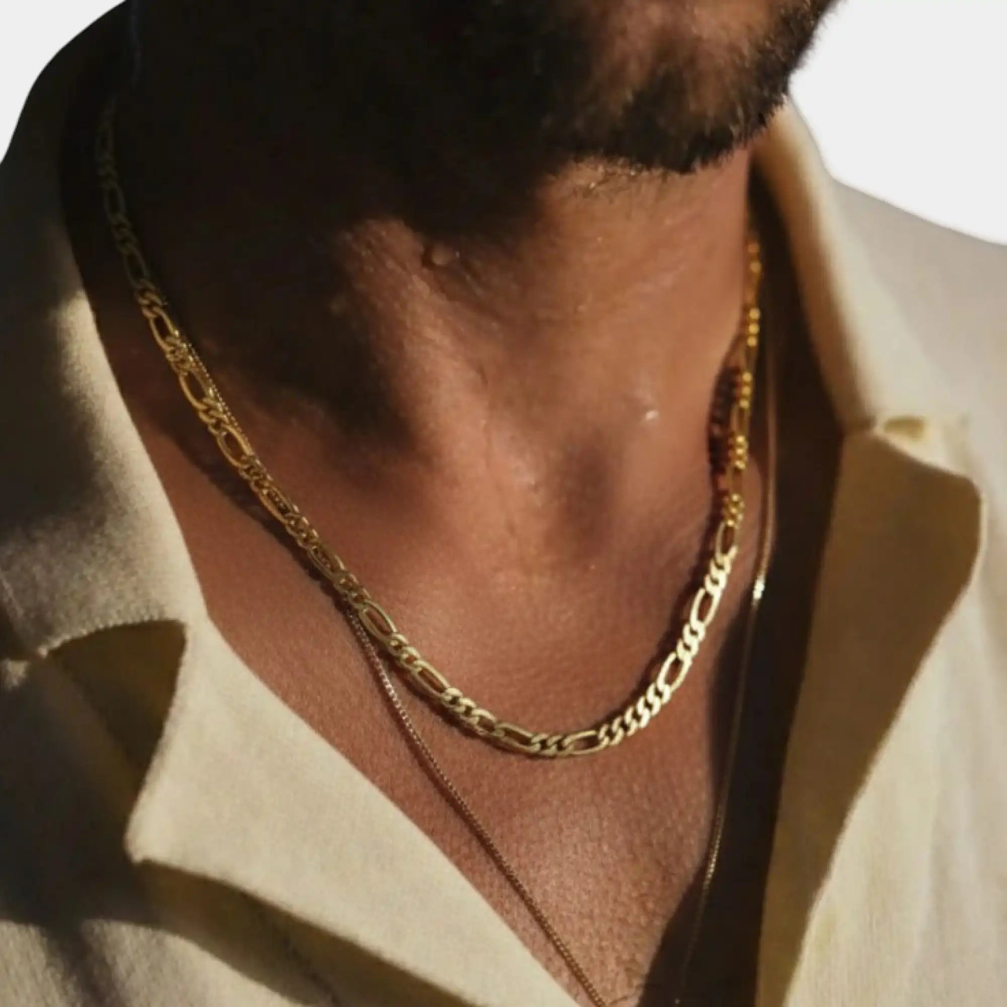 Collier chaîne maille Figaro en argent sterling plaqué or 18 carats