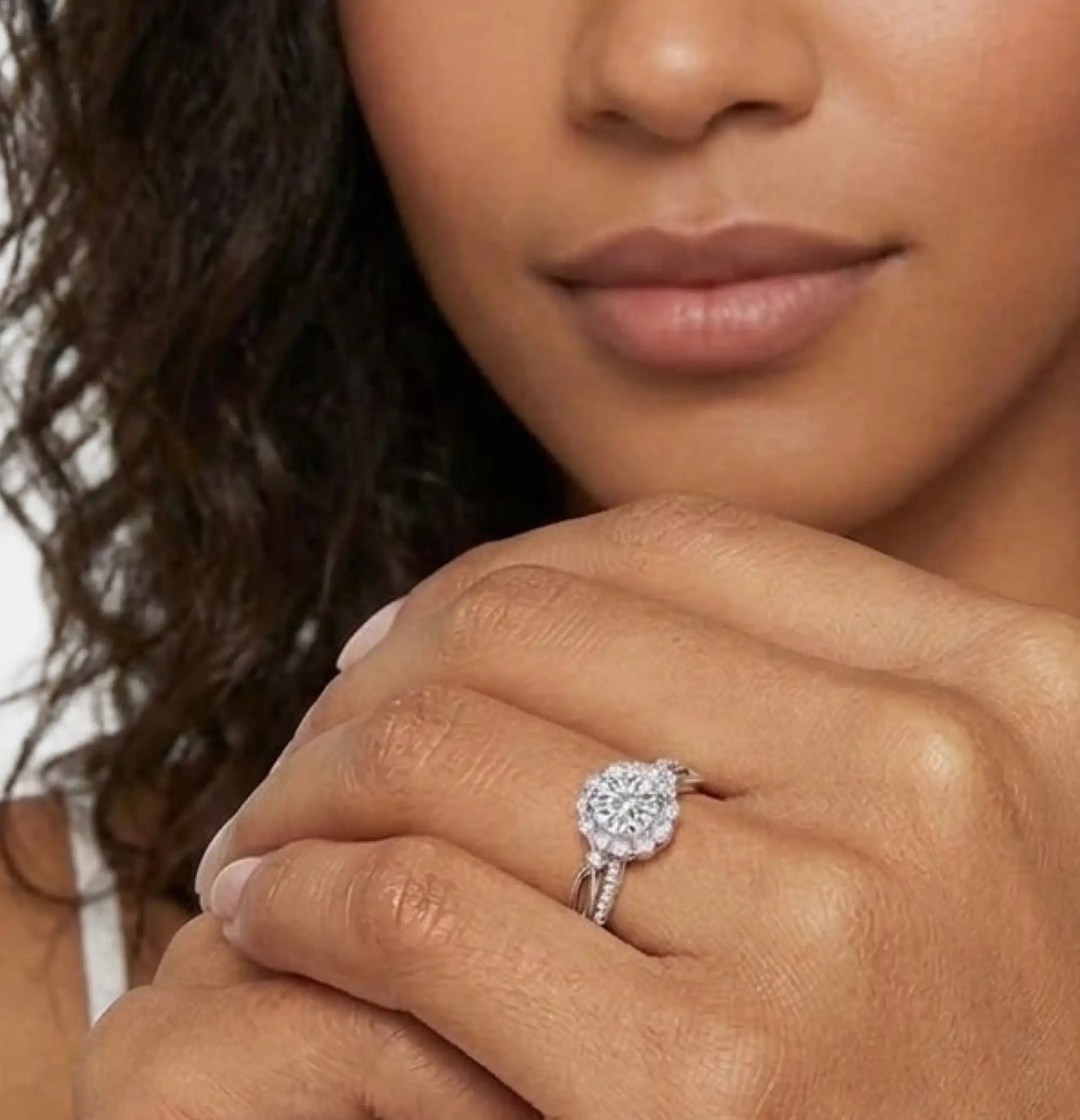 Bague de fiançailles fleur moissanite Blossom Luxe en argent sterling (ajustable)