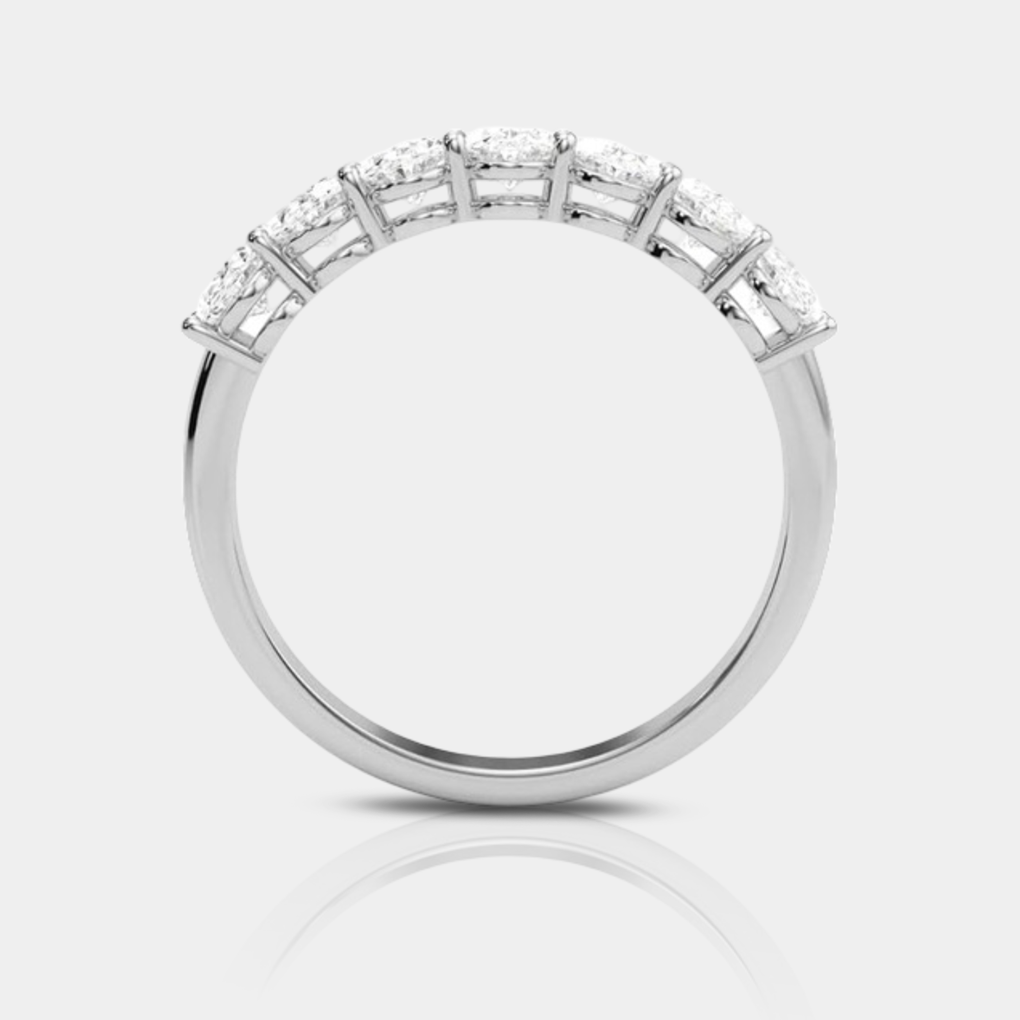Anillo de aniversario de siete piedras de diamantes