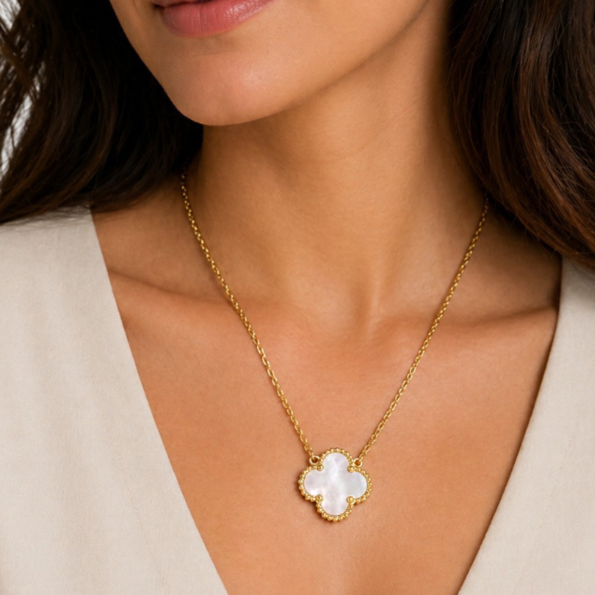 Collier plaqué or 18 carats avec trèfle à quatre feuilles | Pendentif délicat porte-bonheur | Bonne fortune – MH ELEGANCE