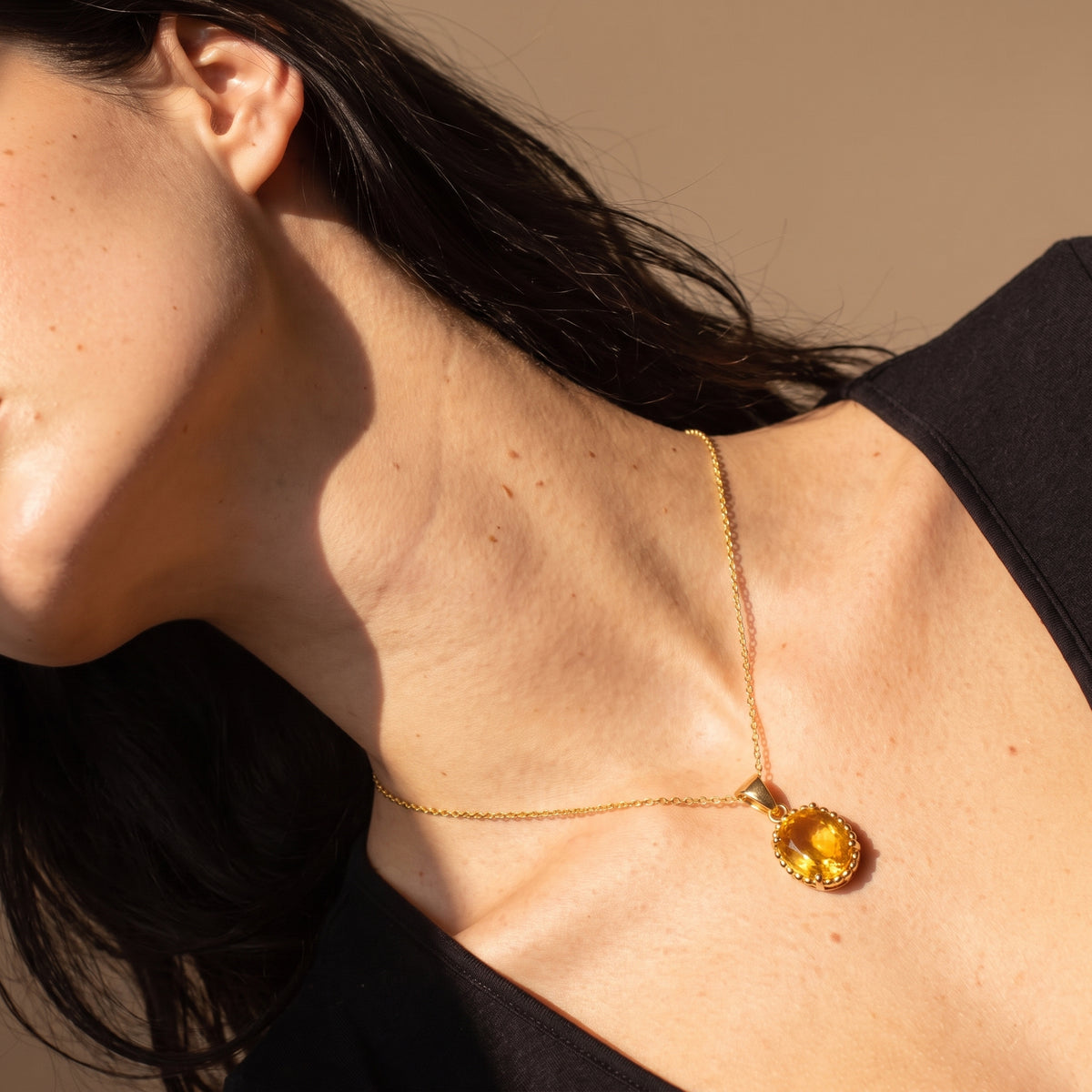 Collier pendentif ovale en citrine