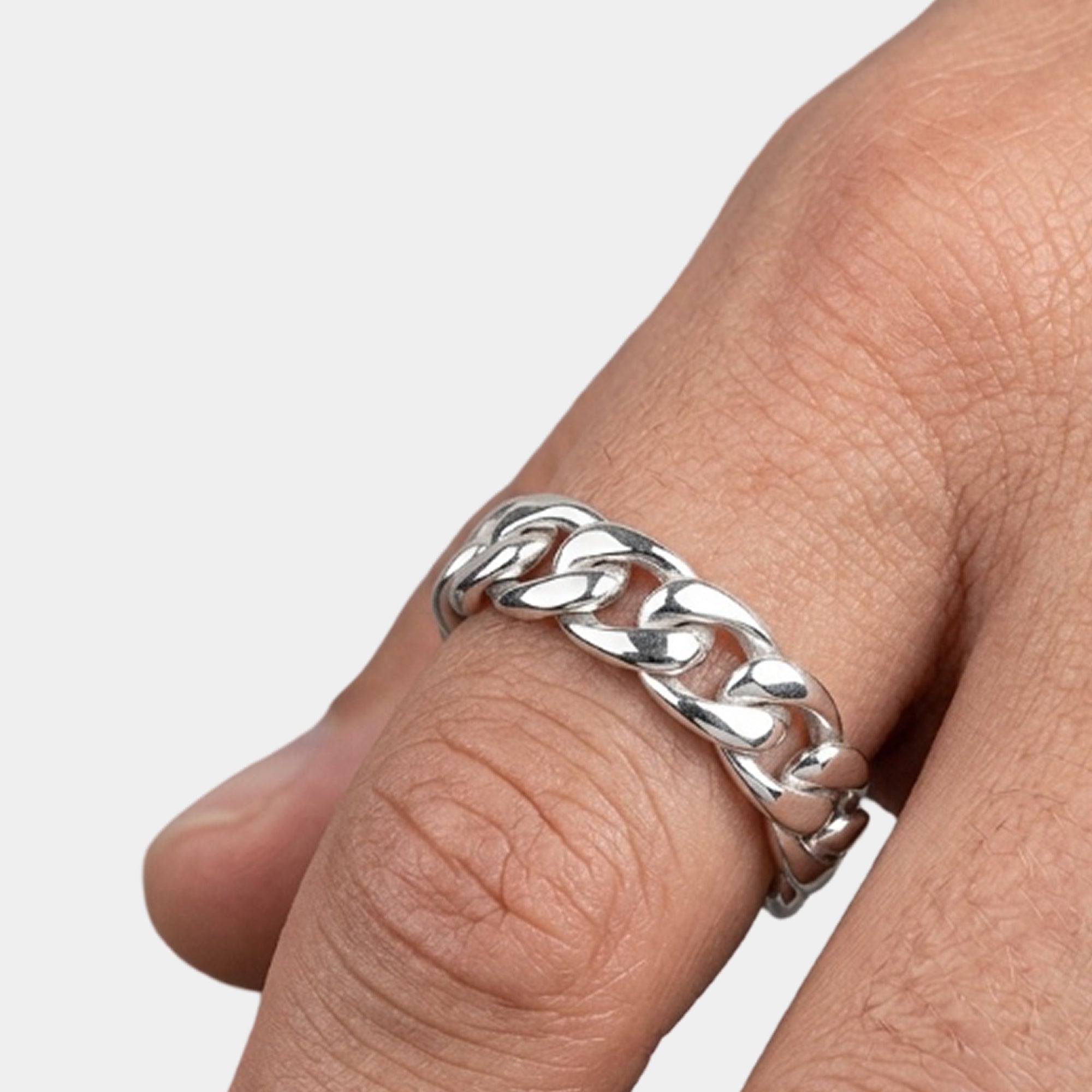 Close-up of the Cuban chain links on a silver ring