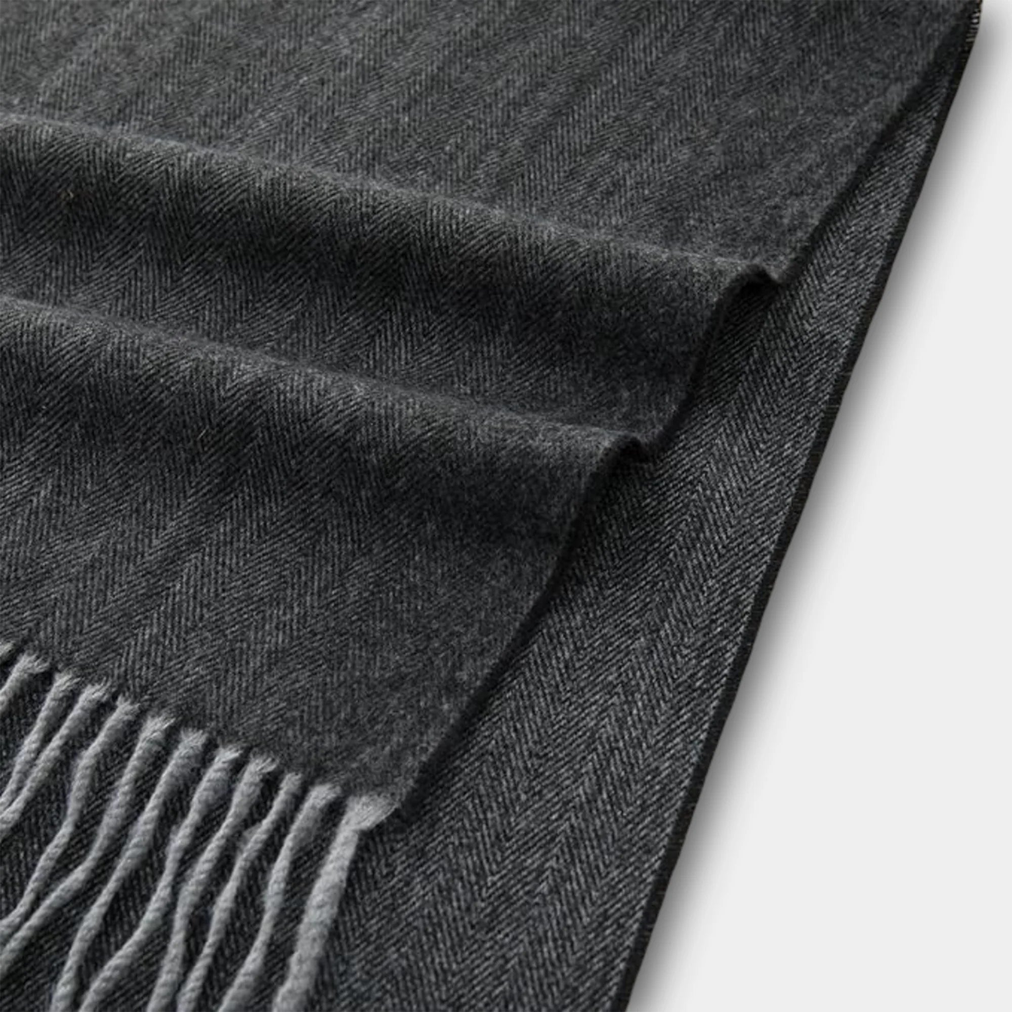 Charcoal Gray Ultra-Soft Scarf | Premium Softness | Neutral Luxury - MH ELEGANCE - Charcoal Gray Ultra-Soft Scarf | Premium Softness | Neutral Luxury -