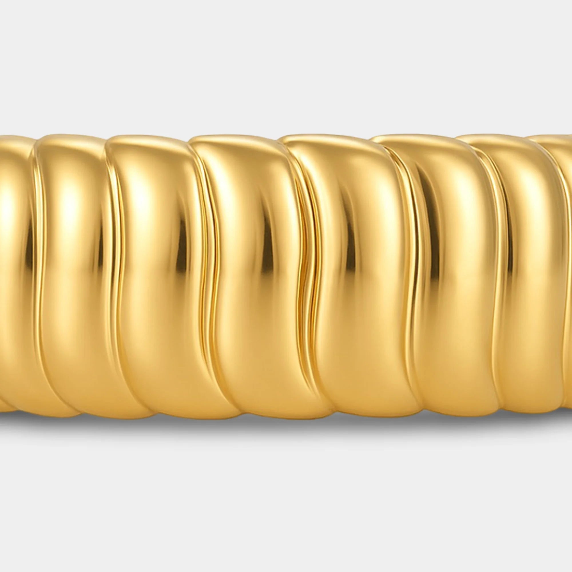 Close-up detail of MH Elegance 14K gold plated 7mm chunky ring showing high-shine polished finish