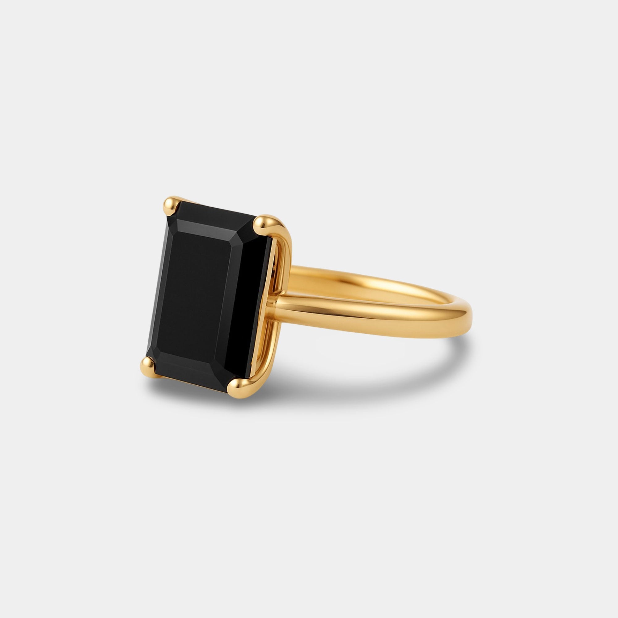 Emerald-Cut Onyx Solitaire Ring - MH ELEGANCE - Emerald-Cut Onyx Solitaire Ring - MH ELEGANCE -