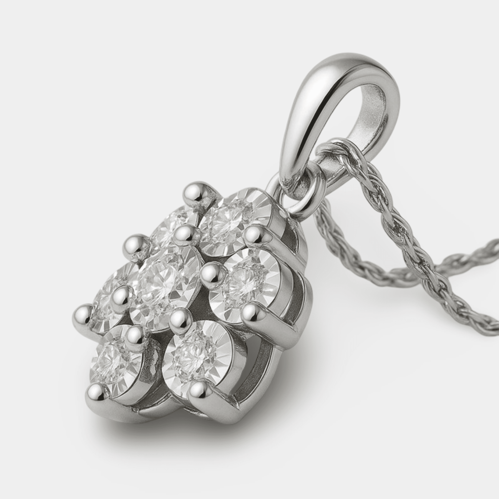 Flower Shaped Sparkly Diamond Necklace - MH ELEGANCE - Flower Shaped Sparkly Diamond Necklace - MH ELEGANCE - Necklace