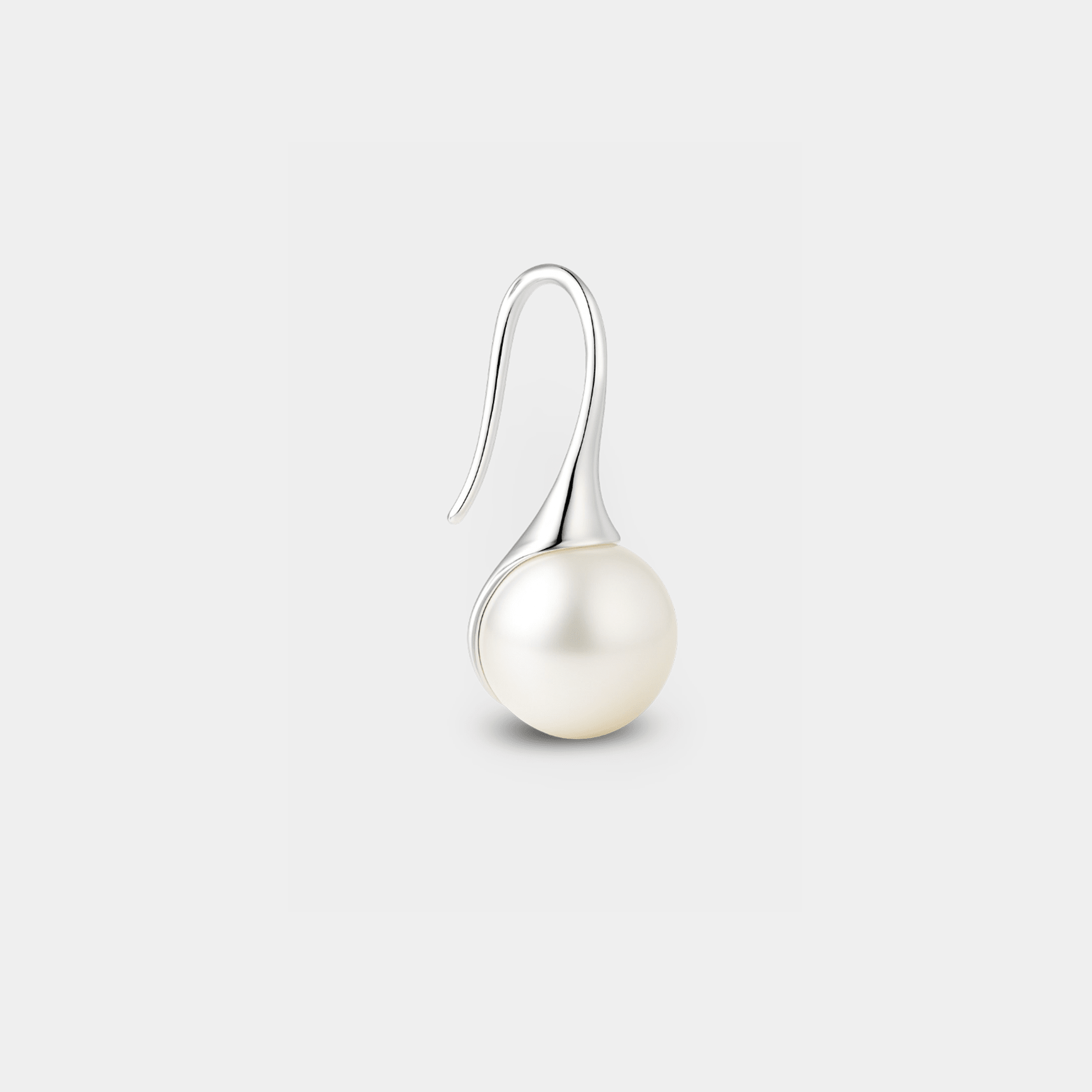 Grace Freshwater Pearl Drop Earrings - MH ELEGANCE - Grace Freshwater Pearl Drop Earrings -