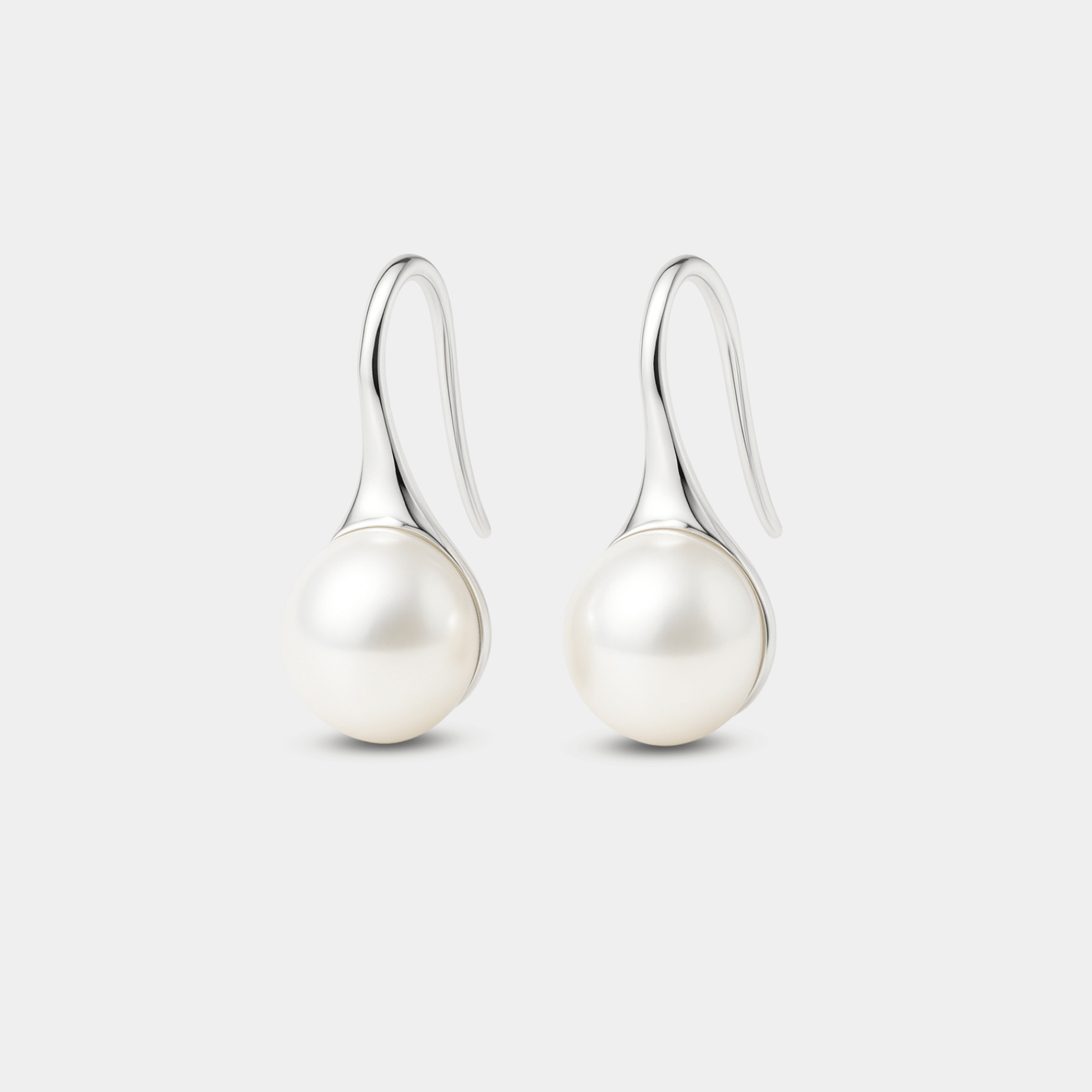 Grace Freshwater Pearl Drop Earrings - MH ELEGANCE - Grace Freshwater Pearl Drop Earrings -
