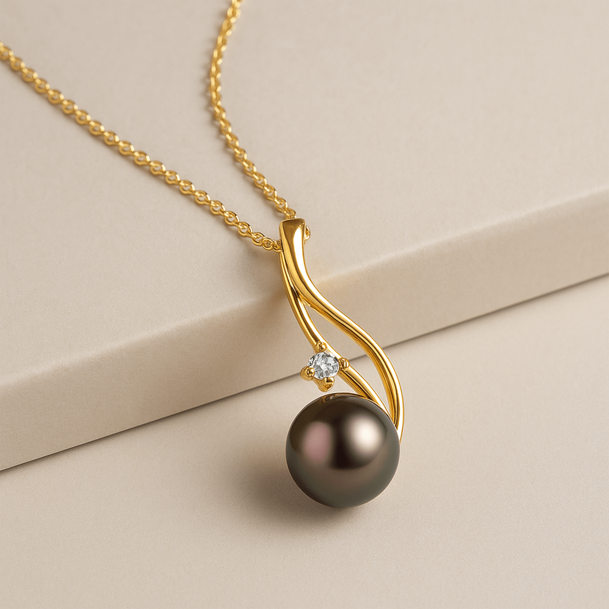 Luna Noir Tahitian Pearl Pendant Necklace - MH ELEGANCE - Luna Noir Tahitian Pearl Pendant Necklace - MH ELEGANCE -