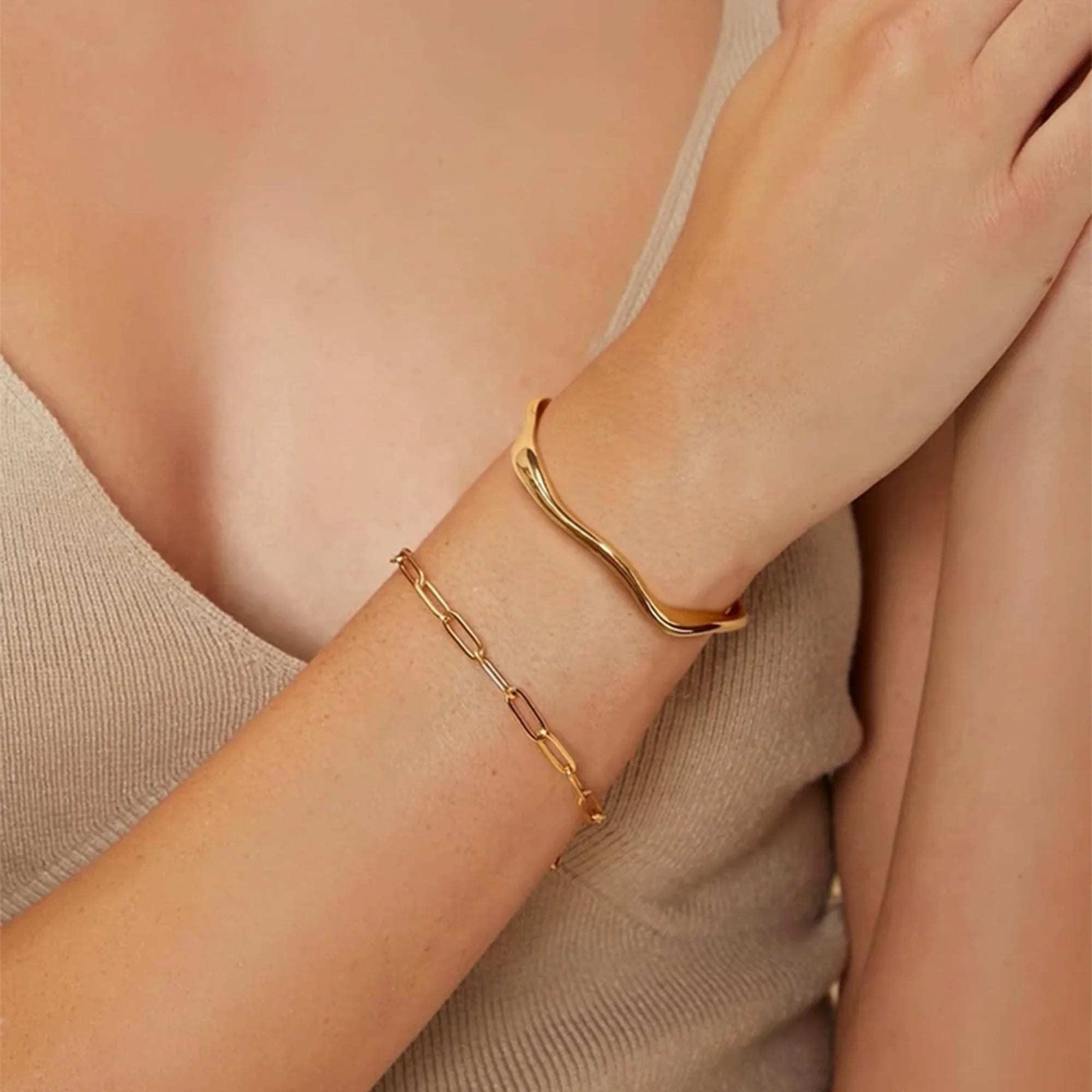 Minimalist Irregular Cuff Bracelet - MH ELEGANCE - Minimalist Irregular Cuff Bracelet -