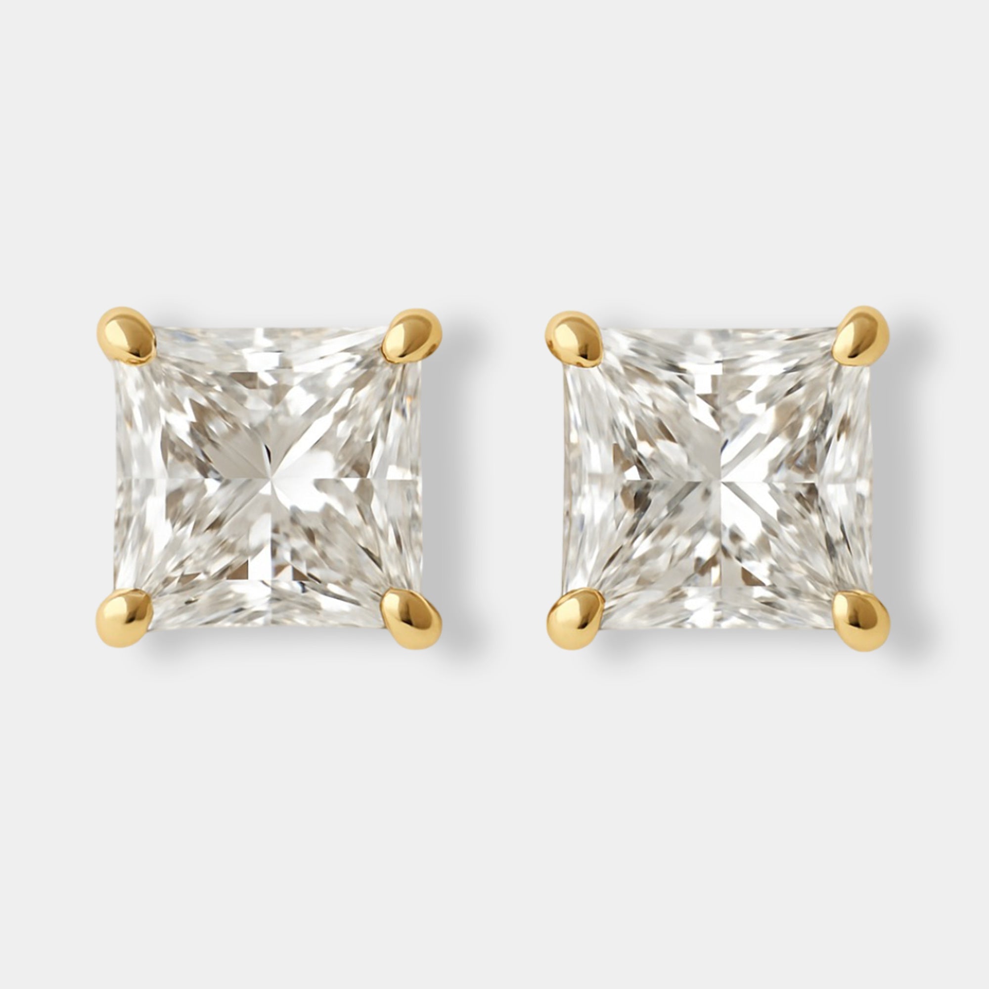 Princess-Cut Diamond Stud Earrings - MH ELEGANCE - Princess-Cut Diamond Stud Earrings -