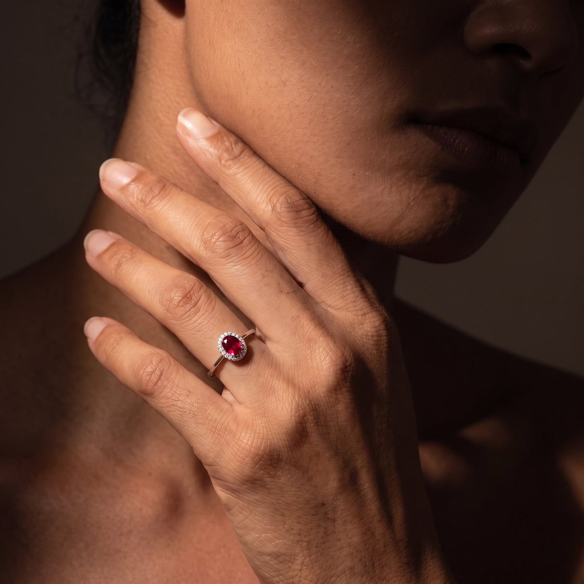 Bague Halo Aria en grenat