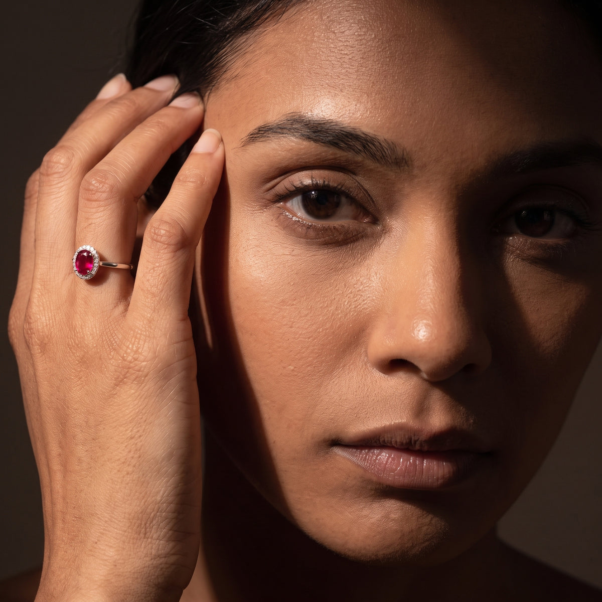 Bague Halo Aria en grenat