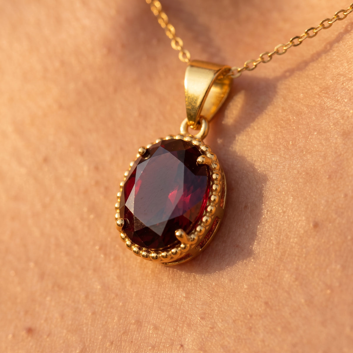 Collier pendentif ovale Lina Grenat