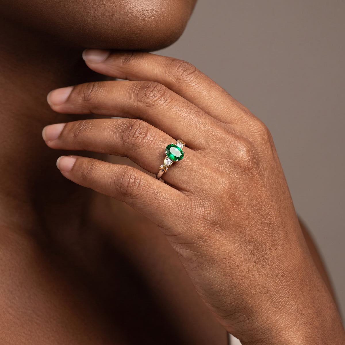 Bague croisée Liora deux tons émeraude