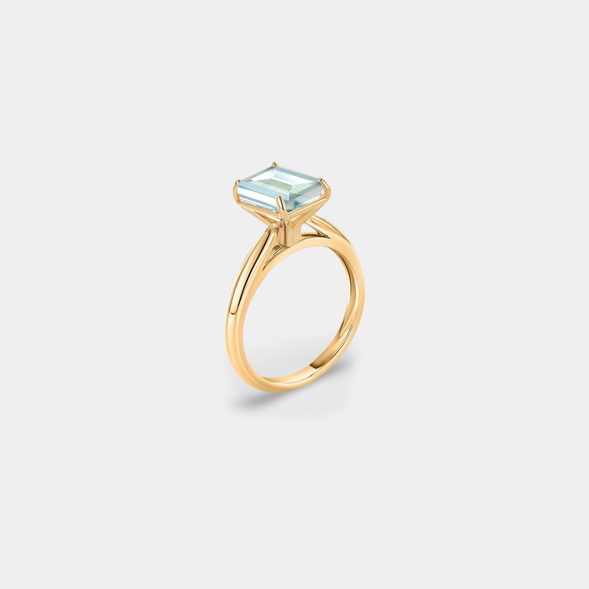 Vera Aquamarine Solitaire Ring