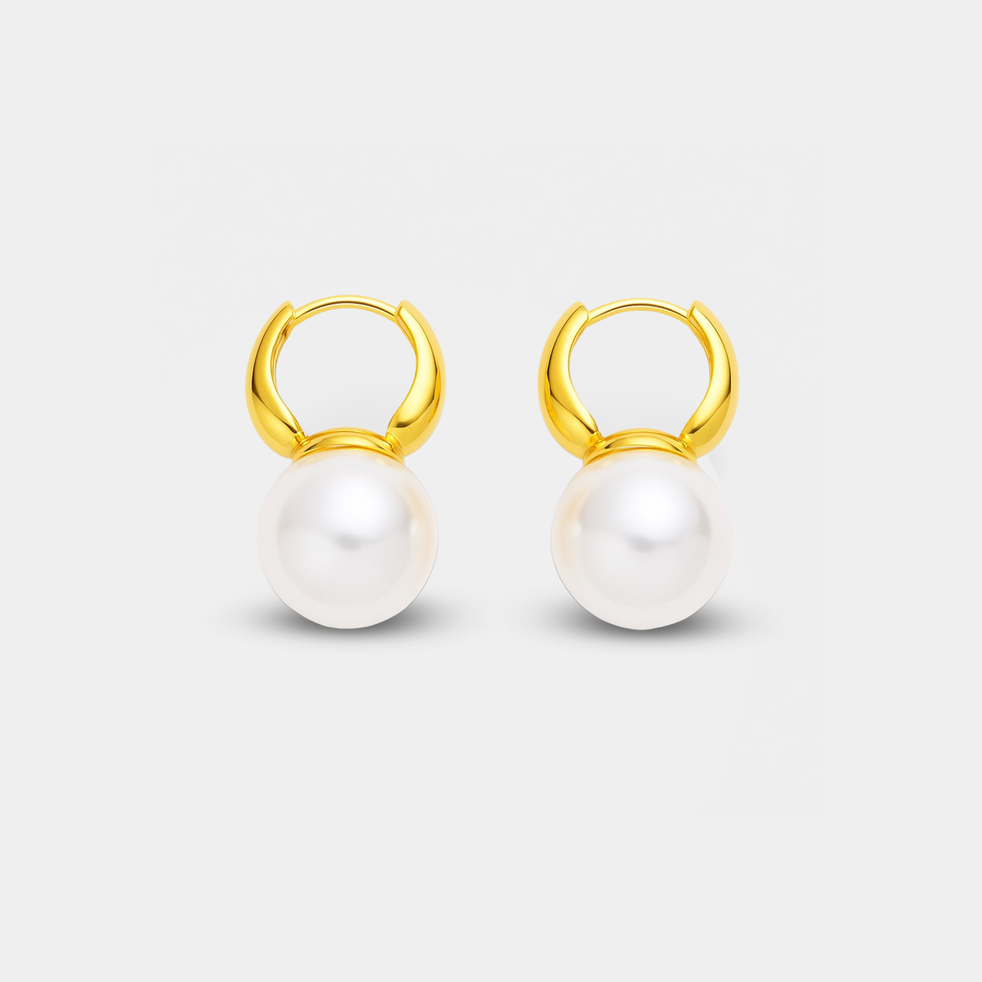 Isla Pearl Drop Earrings