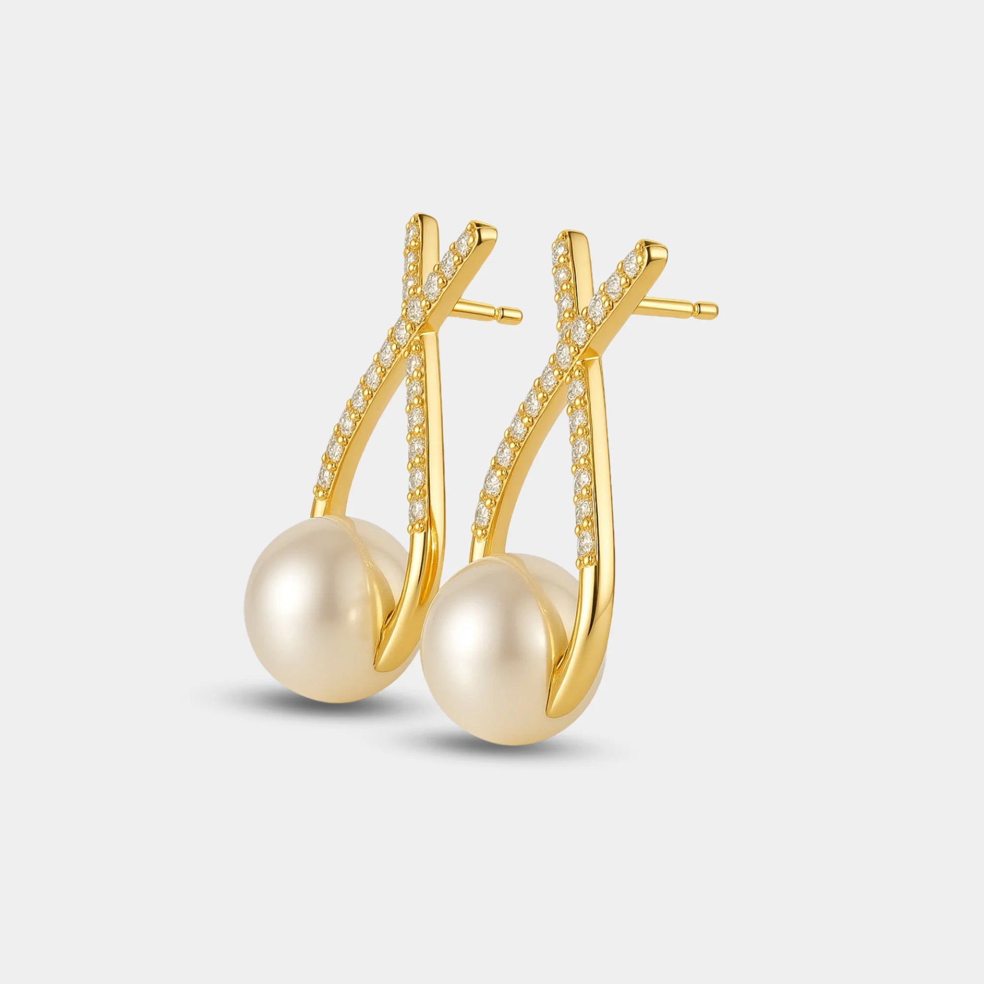 Pearl Bow Teardrop Stud