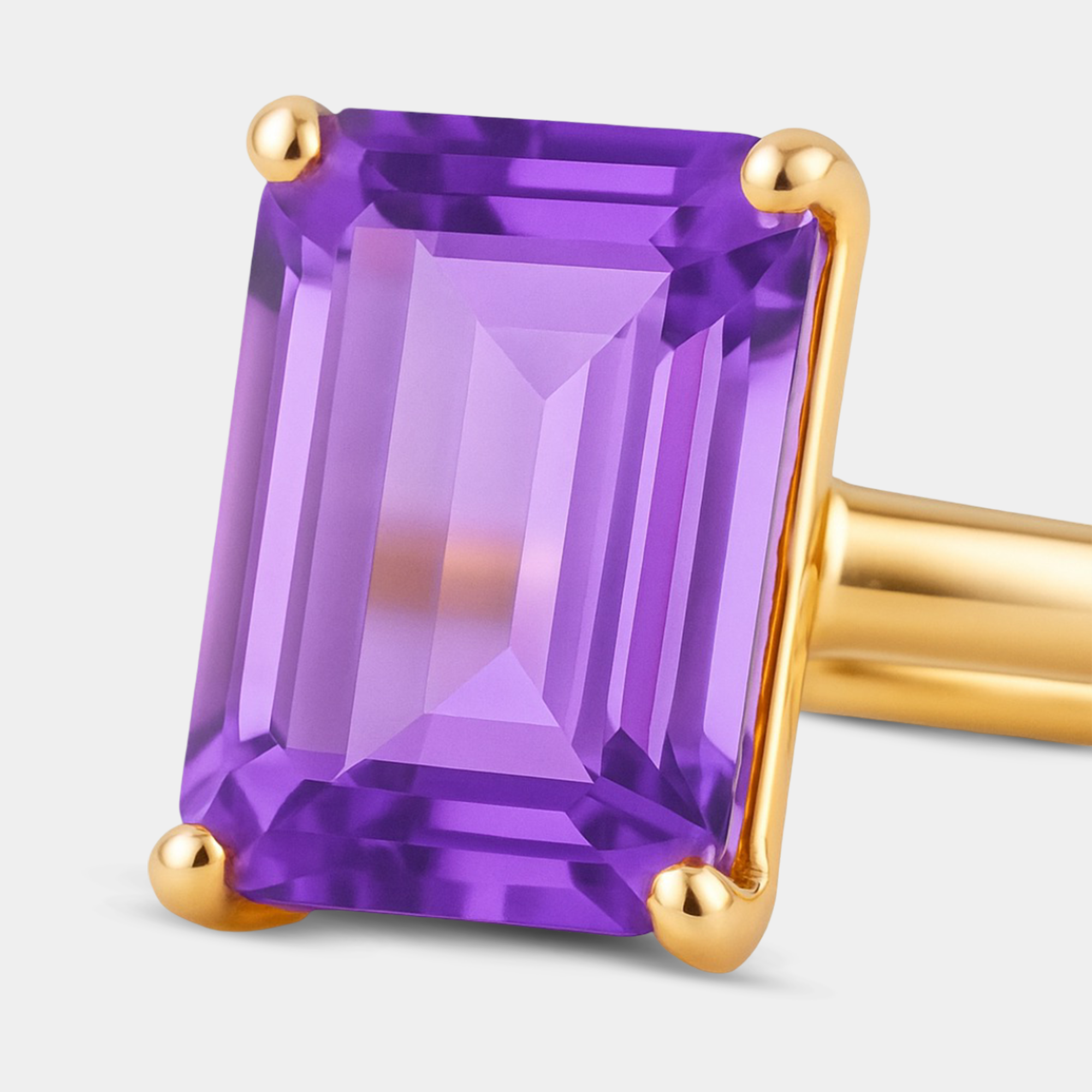 Vela Amethyst Solitaire Ring