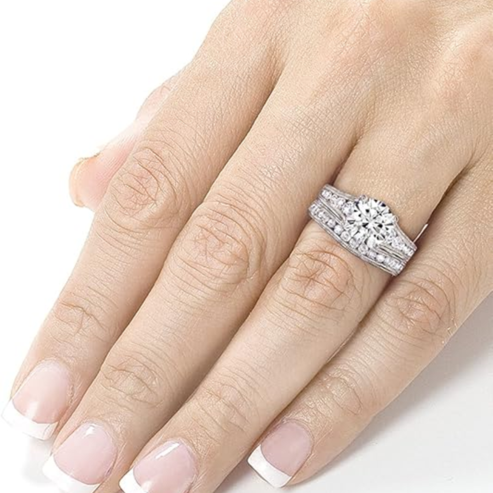 Conjunto de anillos con canal de moissanita y diamantes