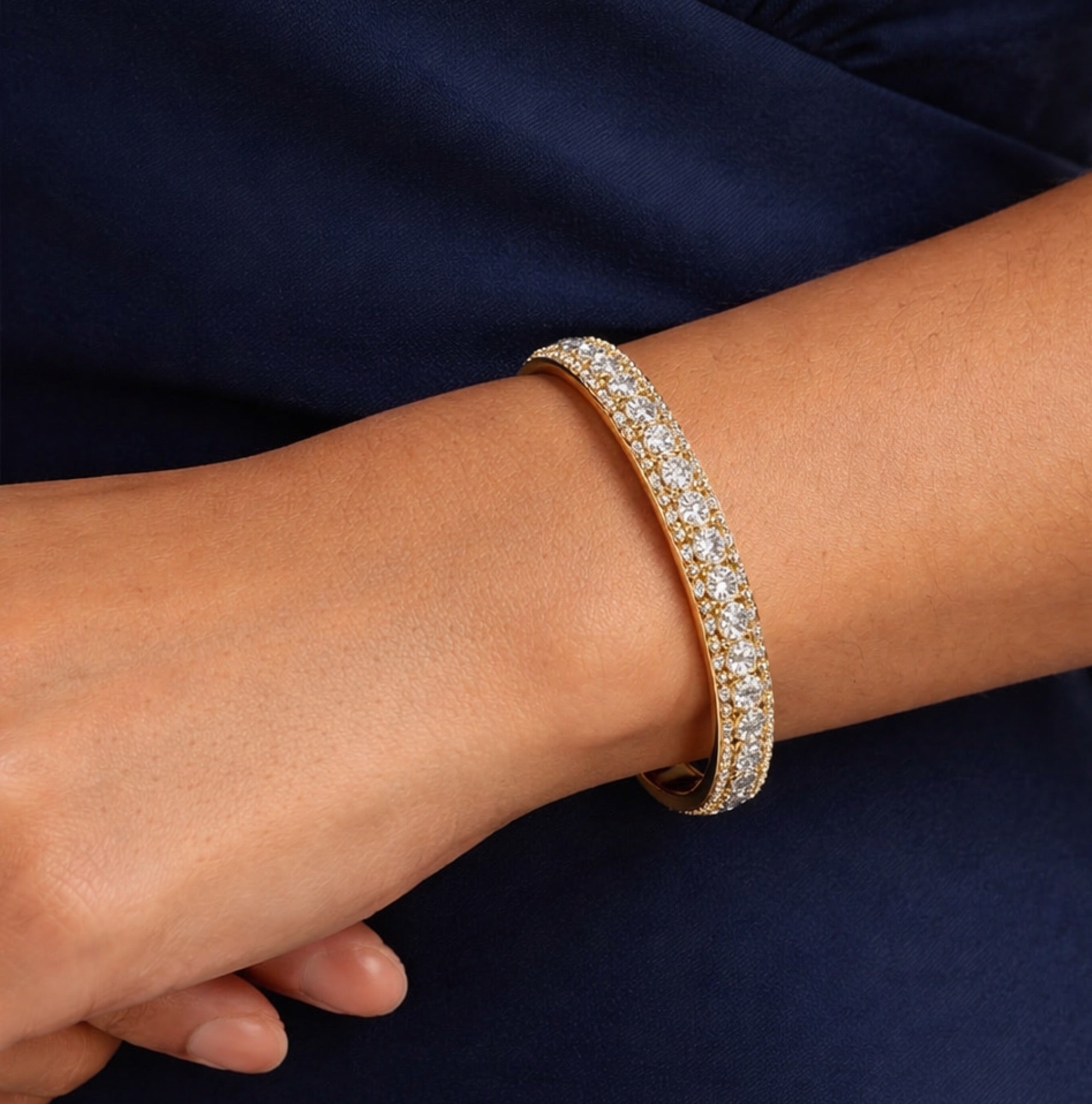 14K Gold Lumière Élégance Love Bracelet