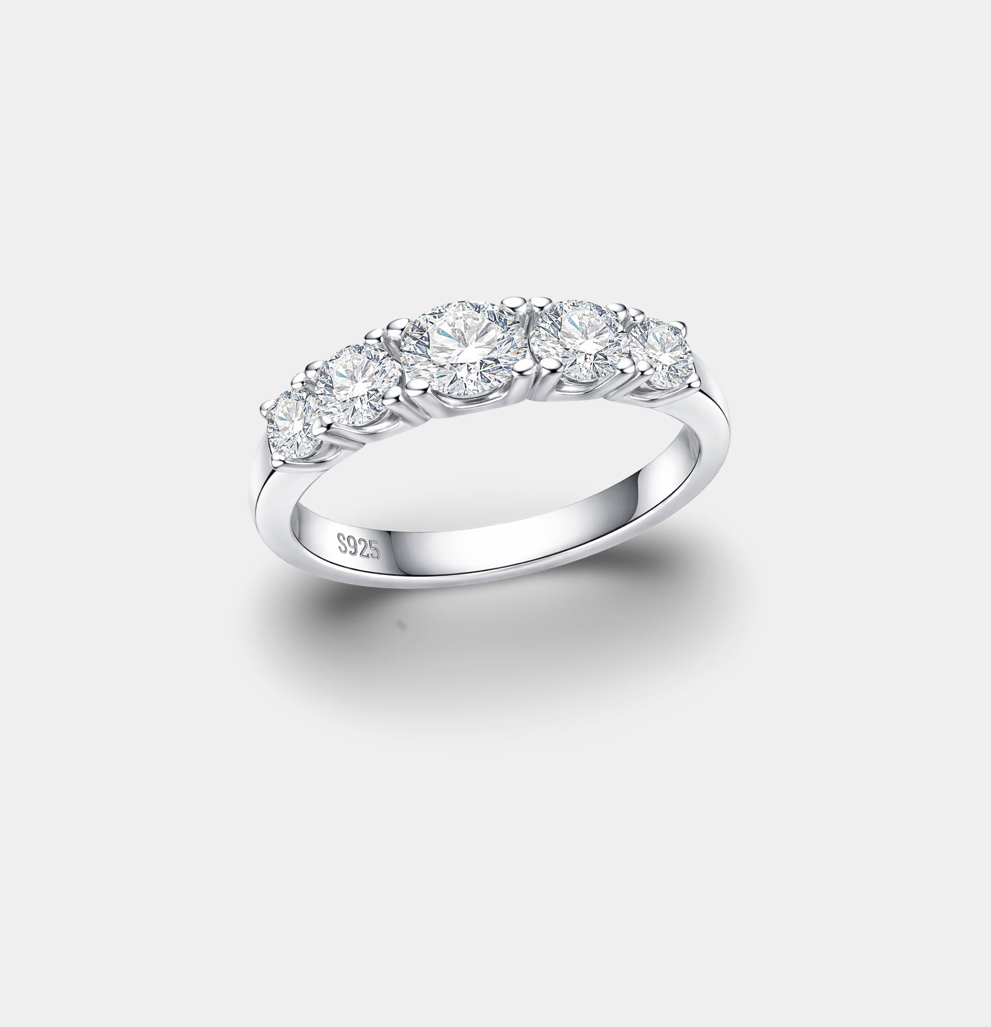 Bague éternité en argent sterling et moissanite Brilliance