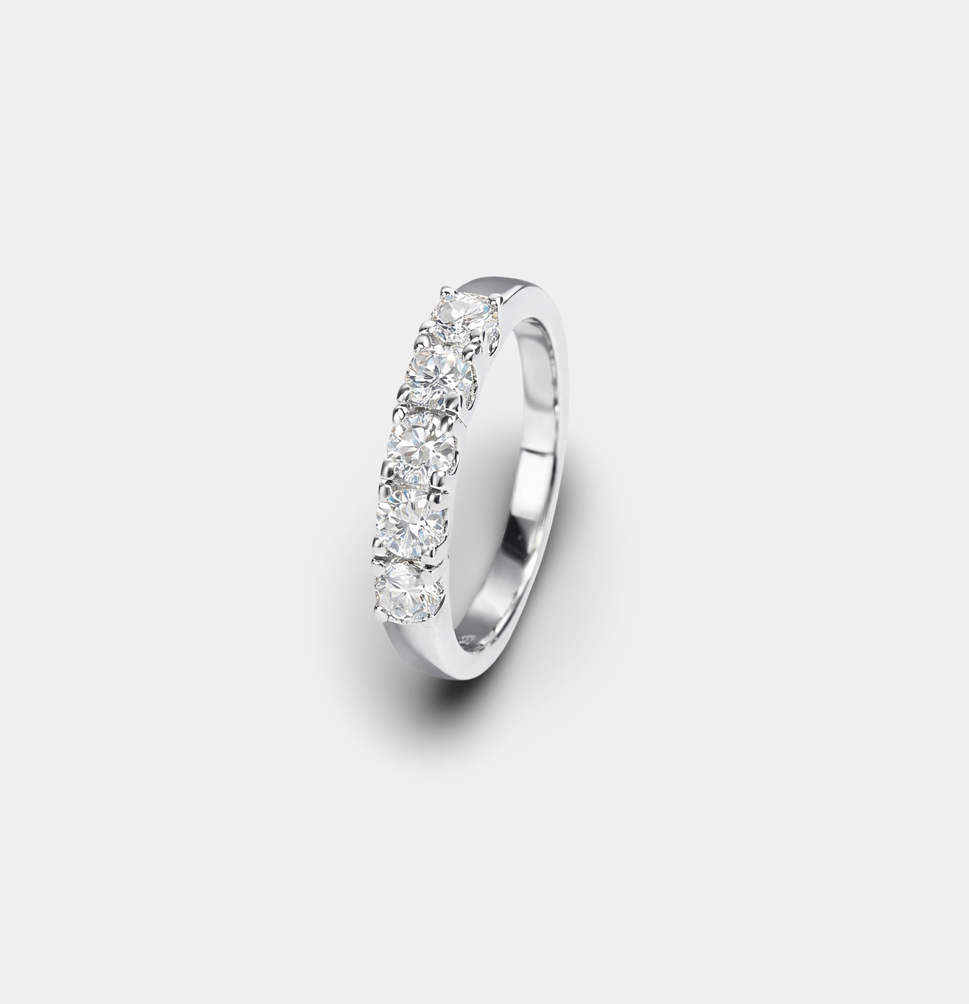 Bague éternité en argent sterling et moissanite Brilliance