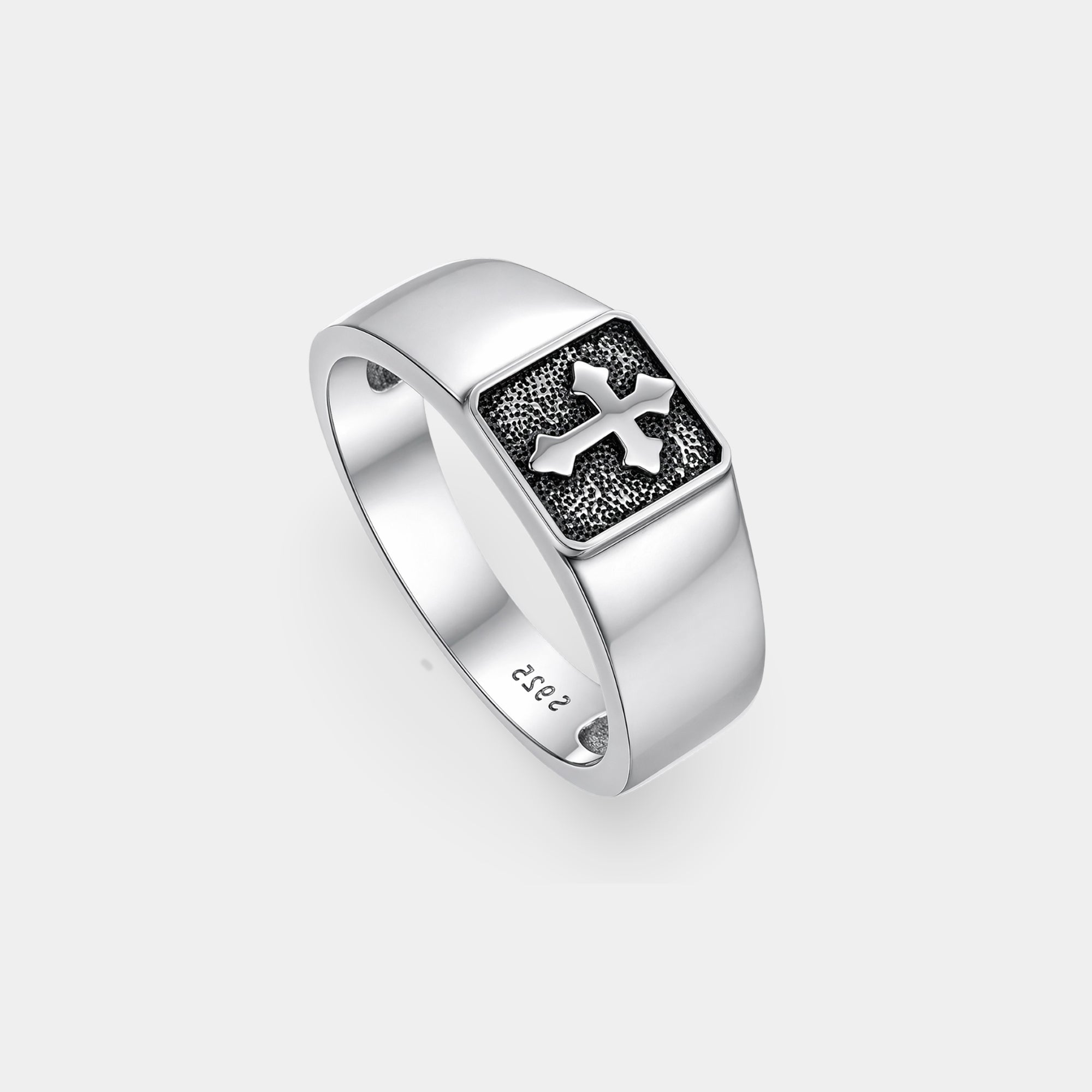 Anillo de sello de plata de ley con cruz Divine Heritage | Joyería espiritual grabada