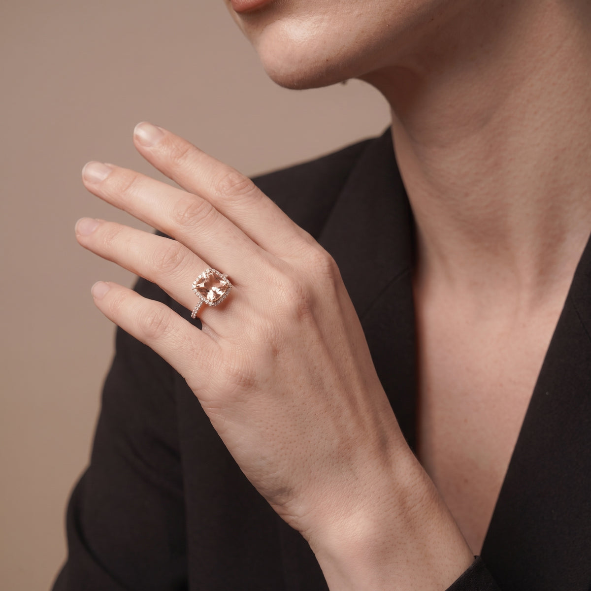 Bague coussin en morganite et diamants