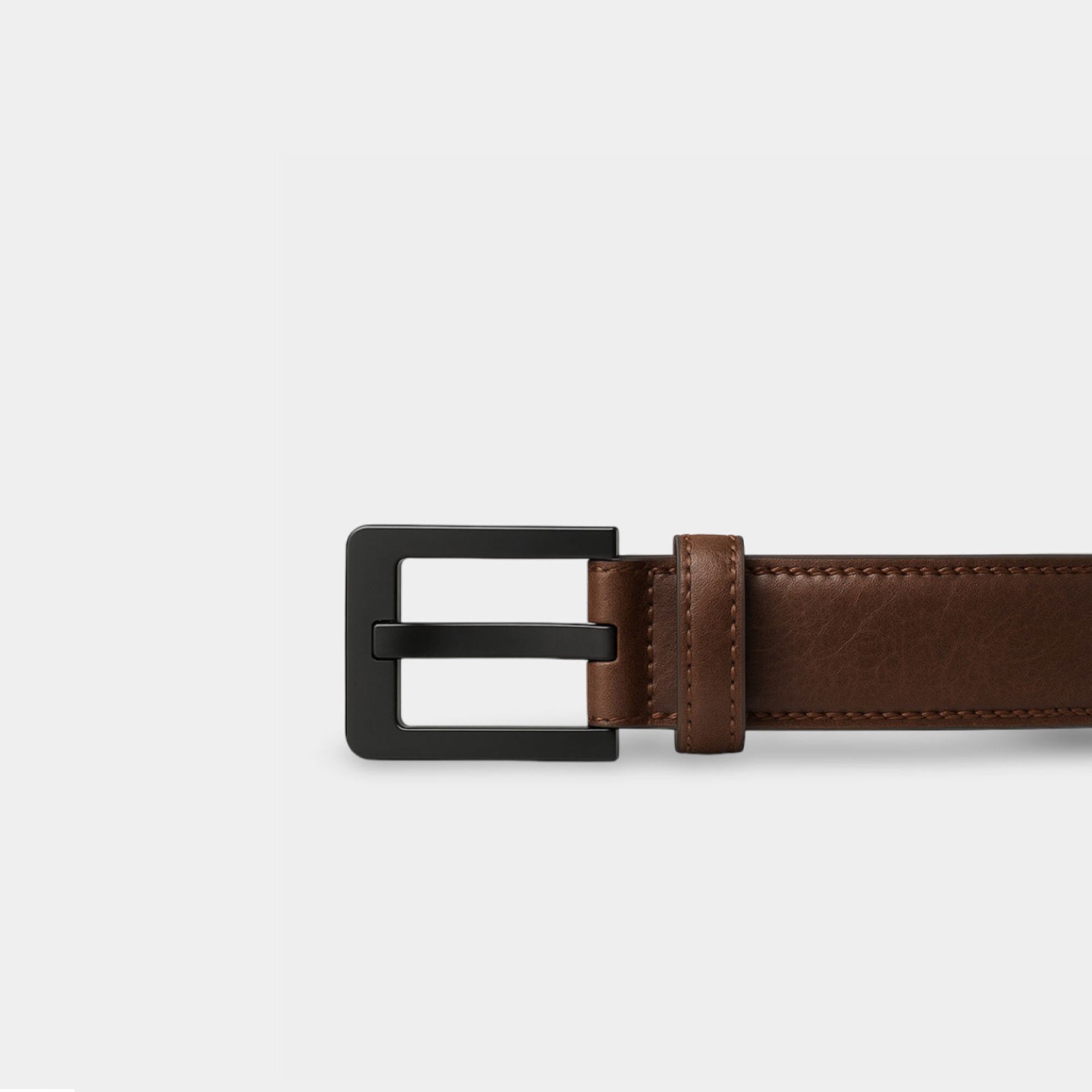 Close-up of non-metal TSA-approved buckle made from high-strength polycarbonate, nickel-free for metal allergies and sensitive skin