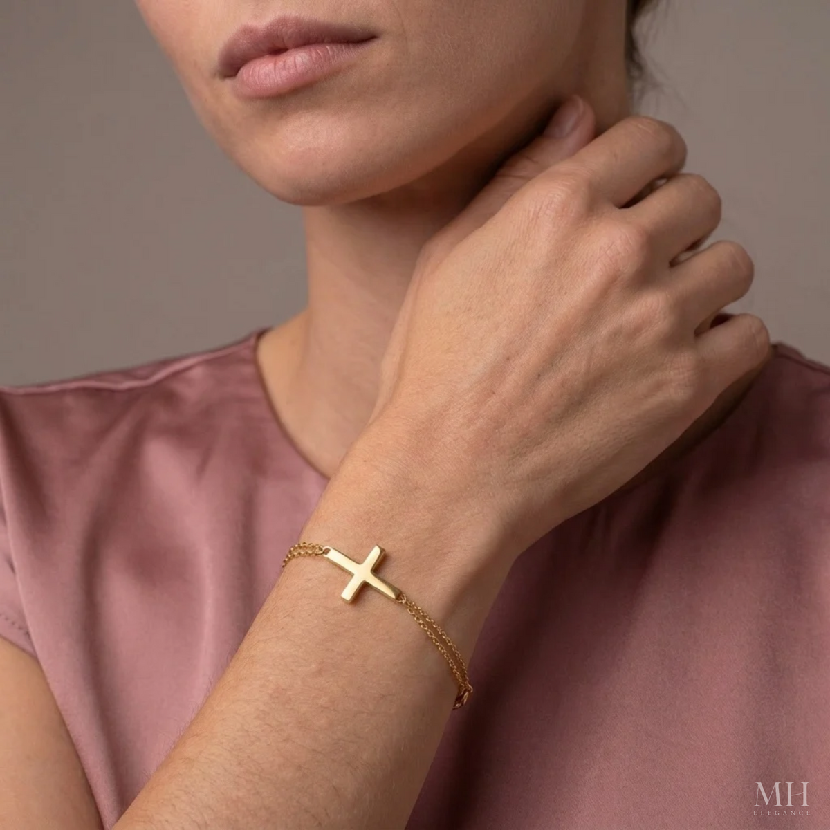 Bracelet Croix de Grâce latérale en Or 14K