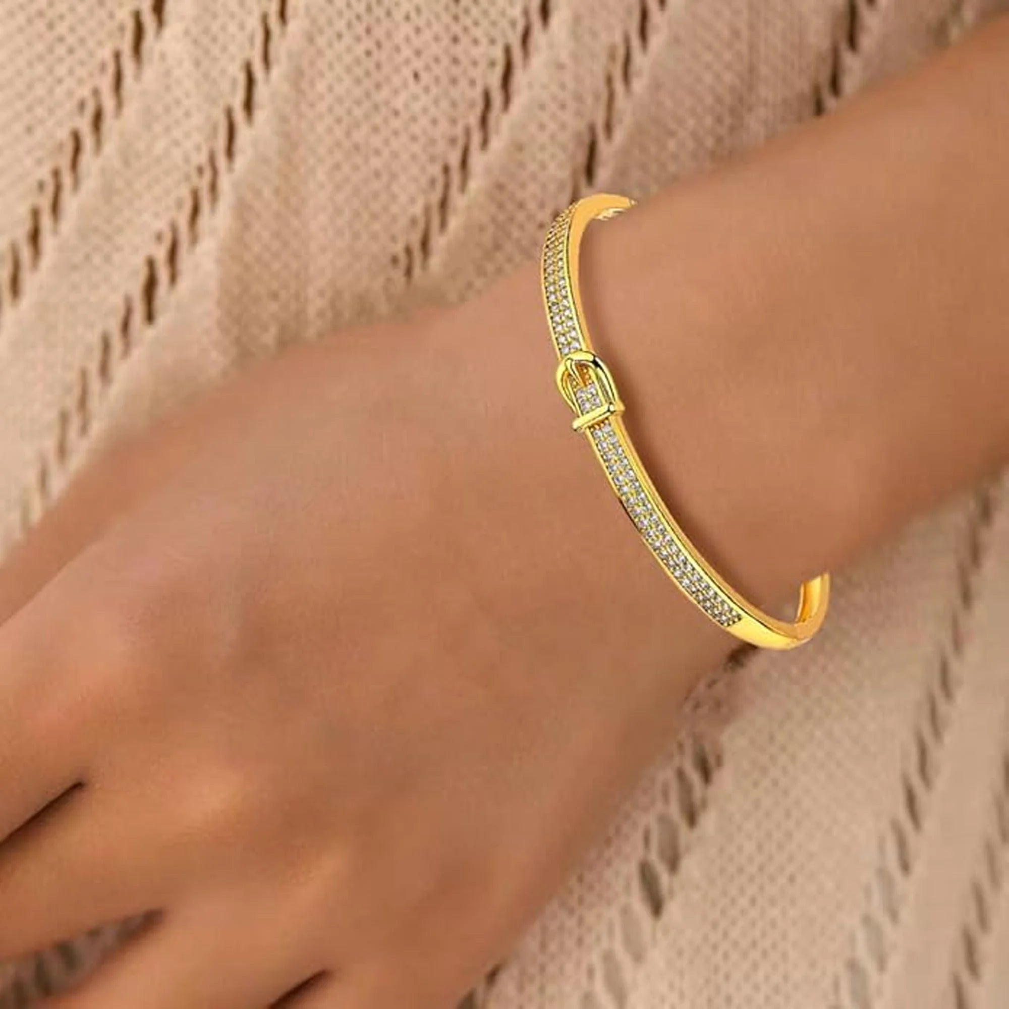 Buckle Bangle Bracelet - MH ELEGANCE - Buckle Bangle Bracelet -