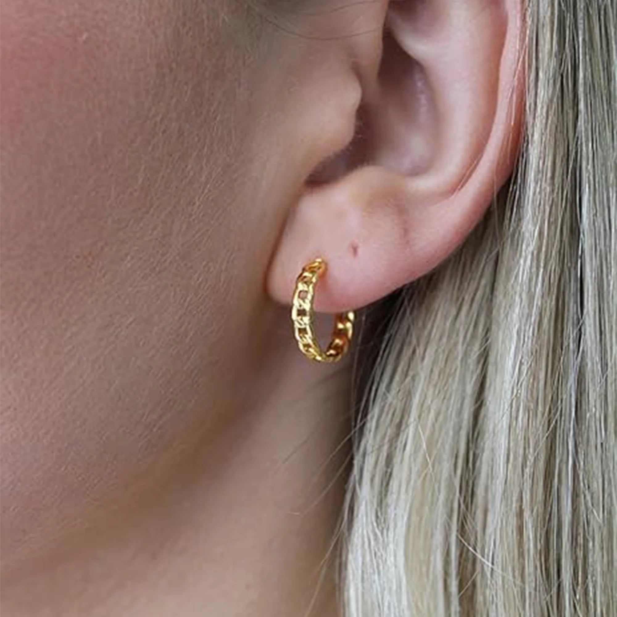 Chunky Link Statement Hoops - MH ELEGANCE - Chunky Link Statement Hoops -