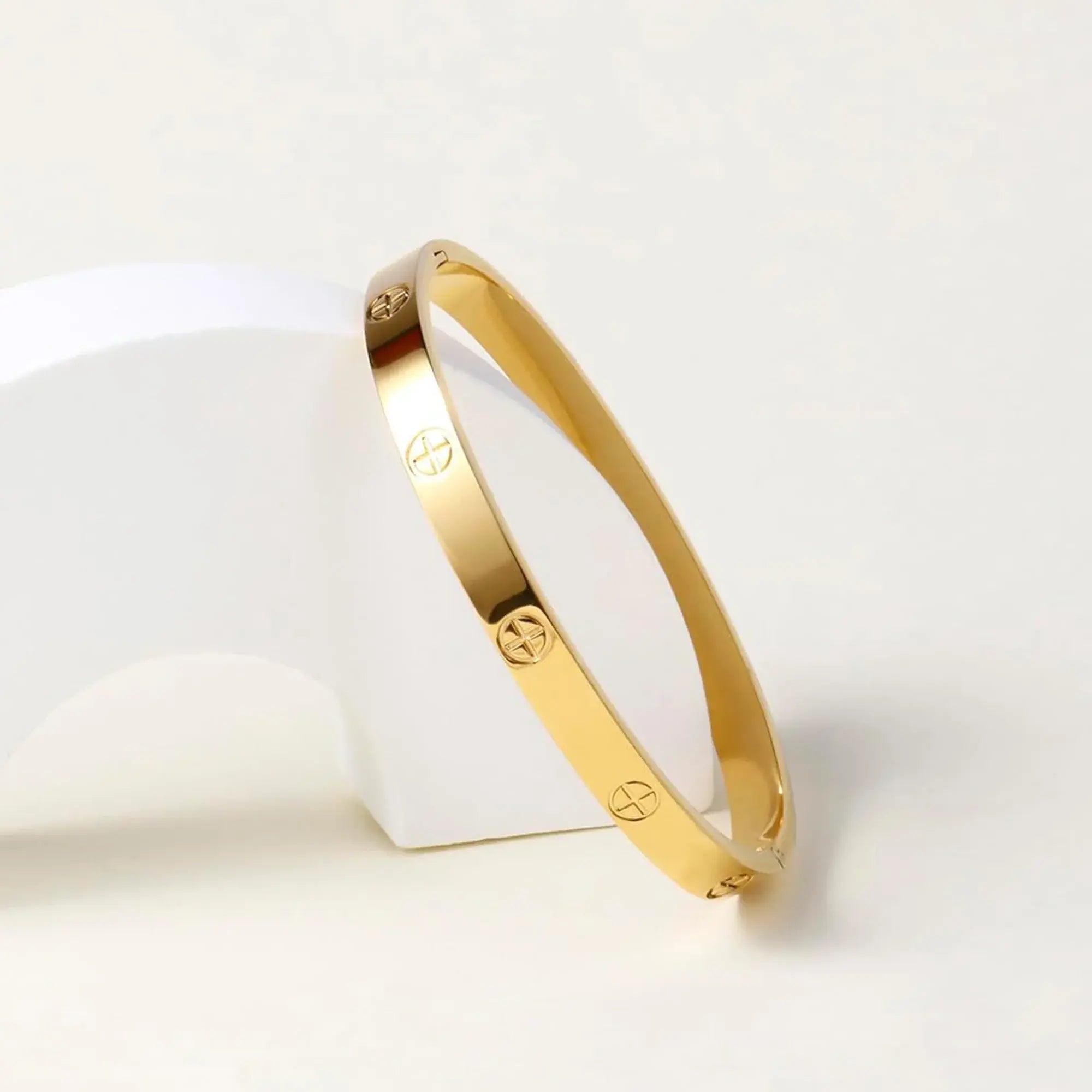 Classic Engraved Bangle - MH ELEGANCE - Classic Engraved Bangle -