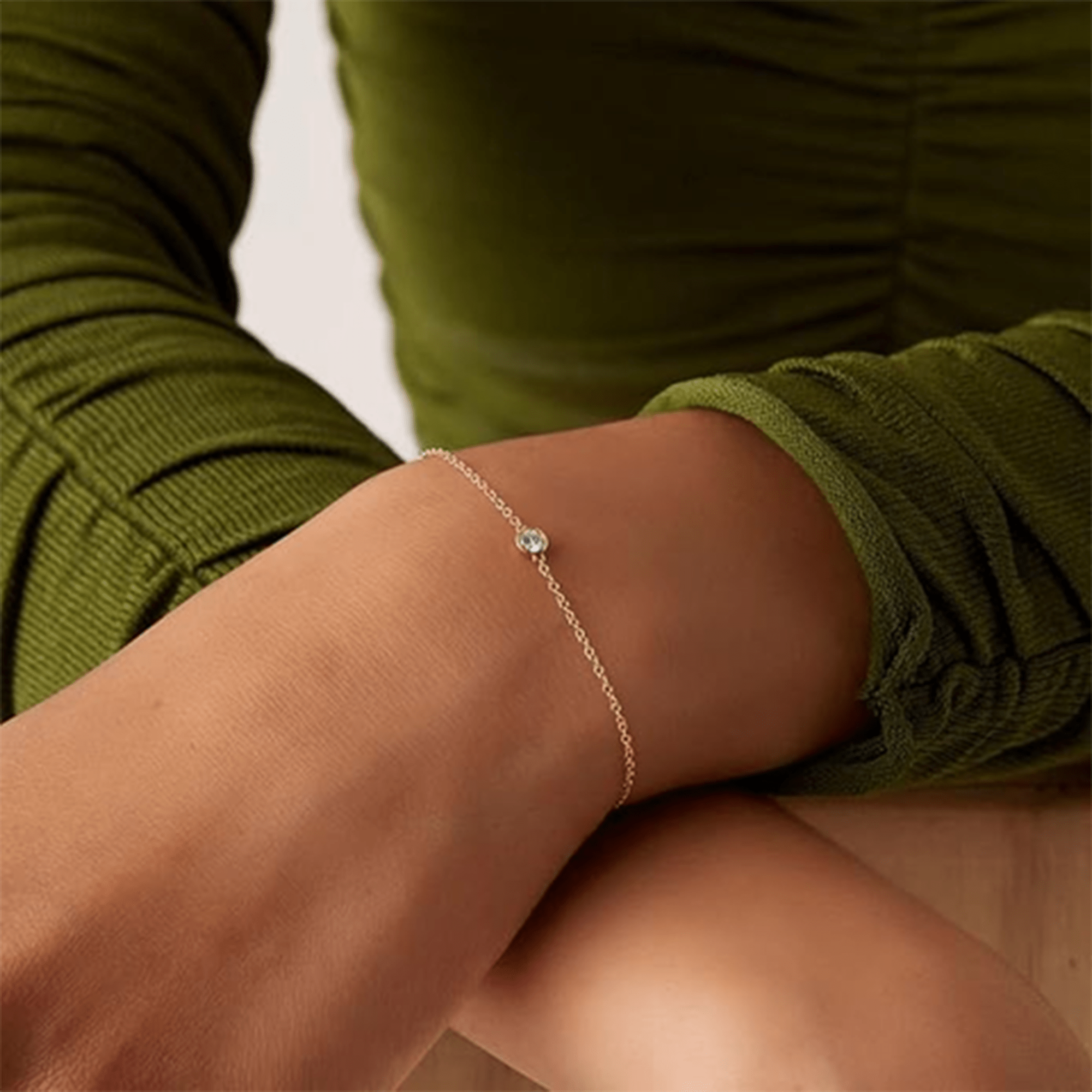 Diamond Solitaire Station Bracelet - MH ELEGANCE - Diamond Solitaire Station Bracelet - MH ELEGANCE - bracelet