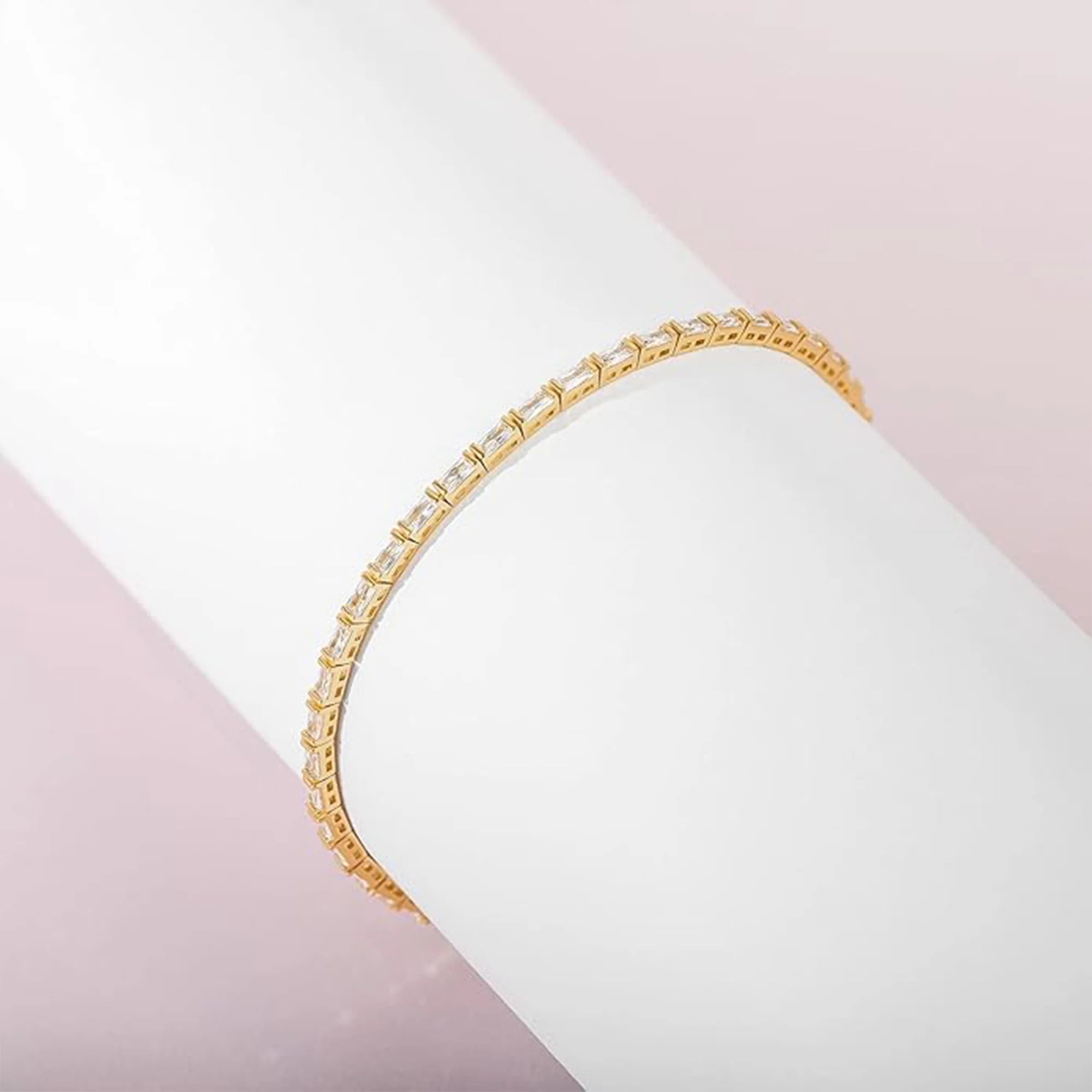 Emerald-Cut CZ Tennis Bracelet - MH ELEGANCE - Emerald-Cut CZ Tennis Bracelet -