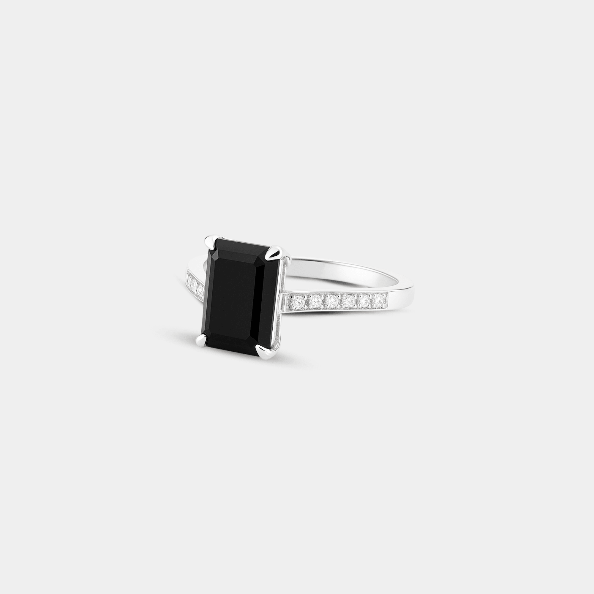 Emerald-Cut Onyx & Diamond Engagement Ring - MH ELEGANCE - Emerald-Cut Onyx & Diamond Engagement Ring - MH ELEGANCE -