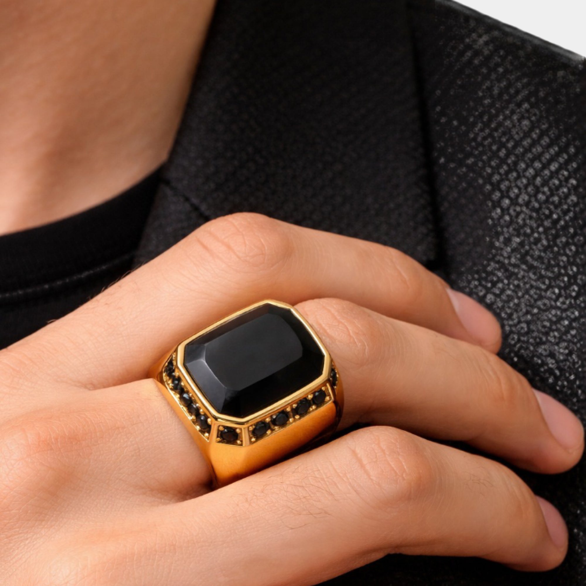 Imperial Edge Black Onyx Gold Signet Ring | Luxury Men's Gemstone Jewelry - MH ELEGANCE - Imperial Edge Black Onyx Gold Signet Ring | Luxury Men's Gemstone Jewelry - Ring
