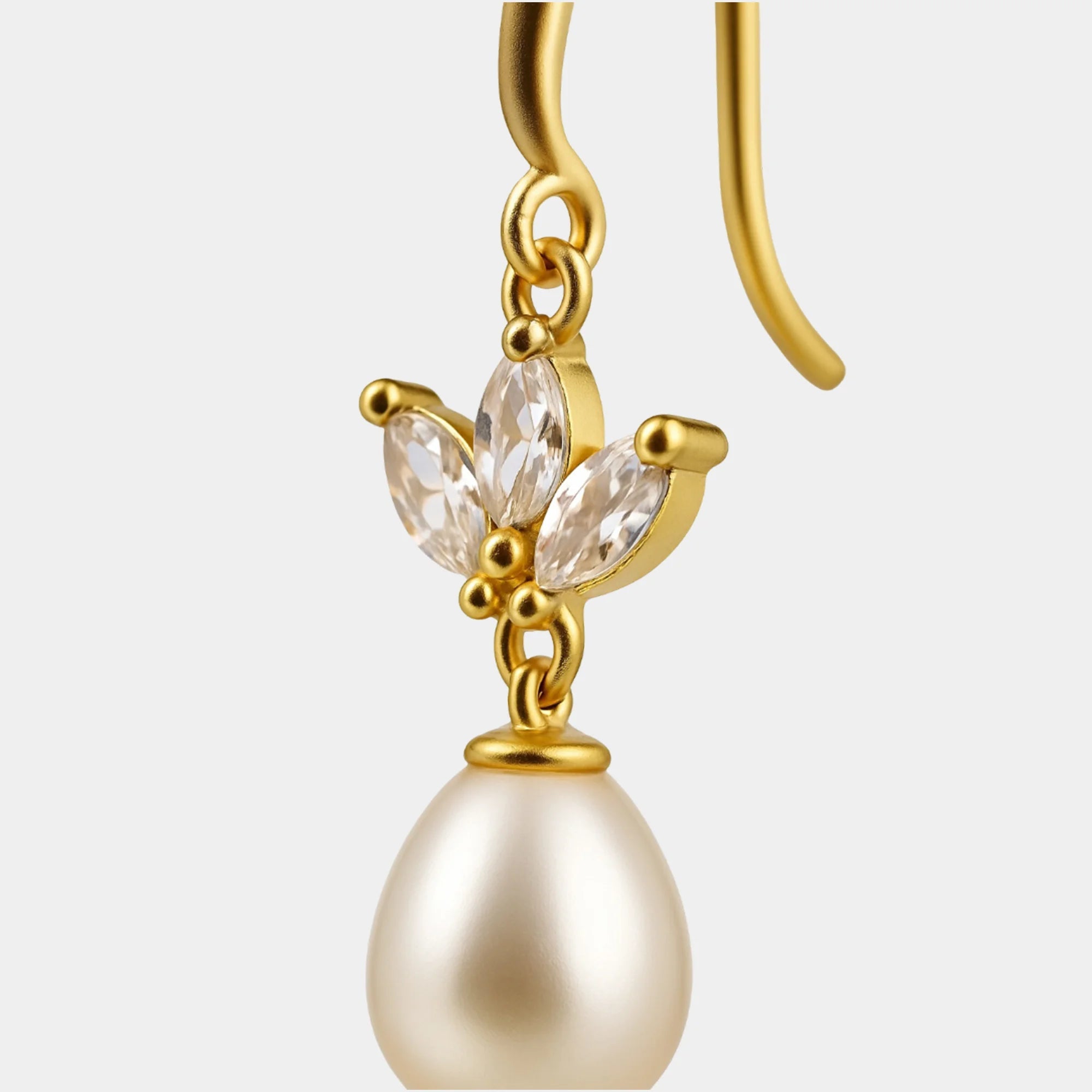 Leaf Pearl Drop Earrings - MH ELEGANCE - Leaf Pearl Drop Earrings -