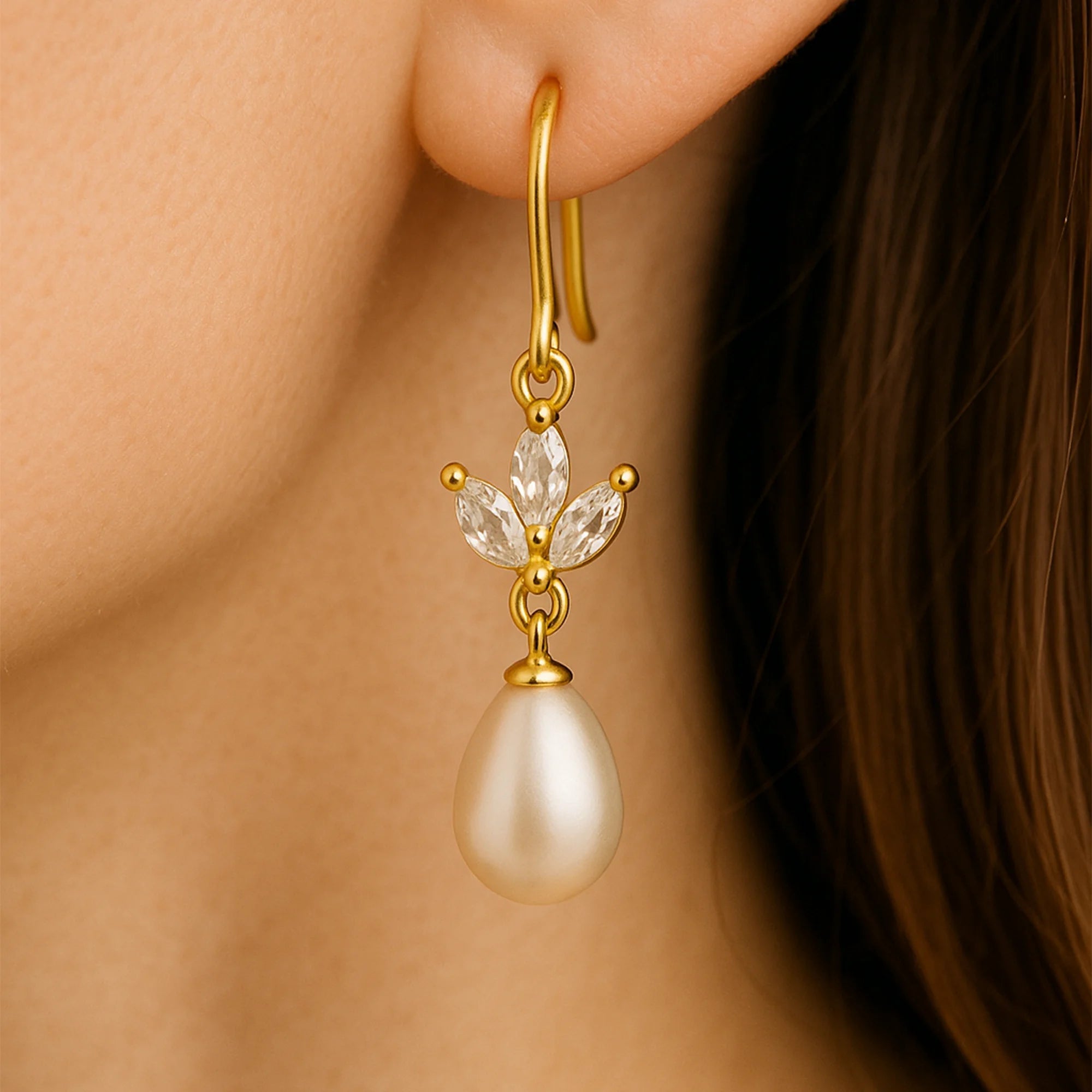Leaf Pearl Drop Earrings - MH ELEGANCE - Leaf Pearl Drop Earrings -