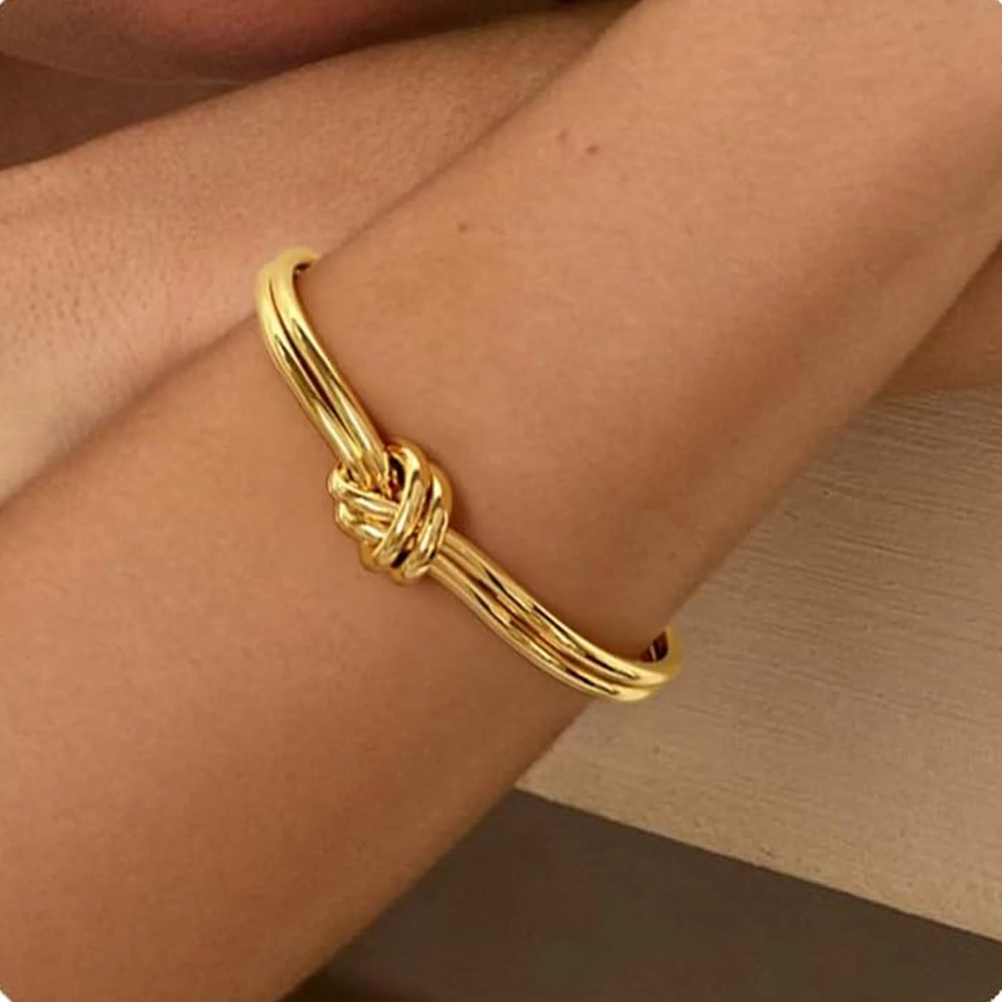 Love Knot Cuff Bracelet - MH ELEGANCE - Love Knot Cuff Bracelet -